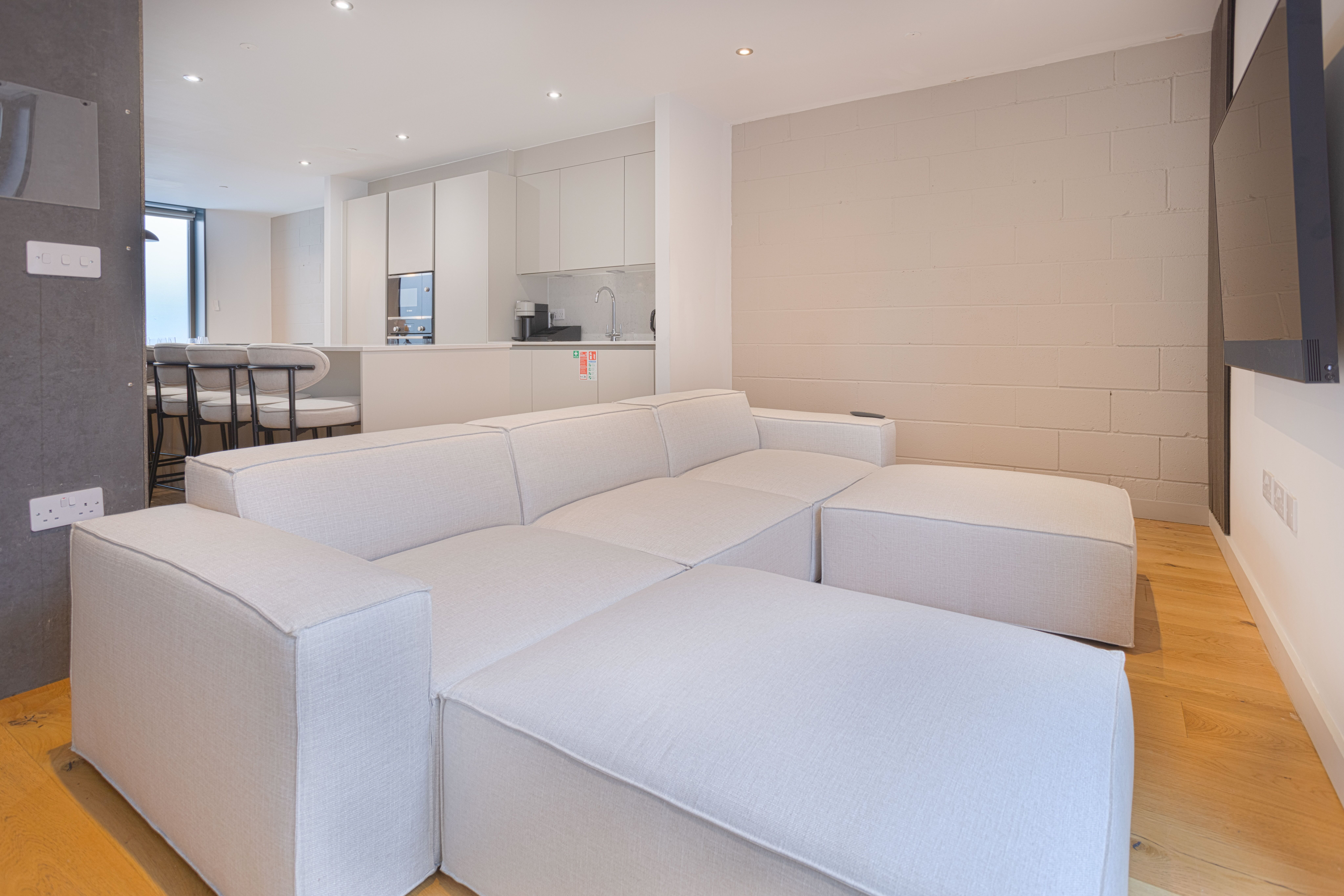 Townhouse East, City Centre – photo 17