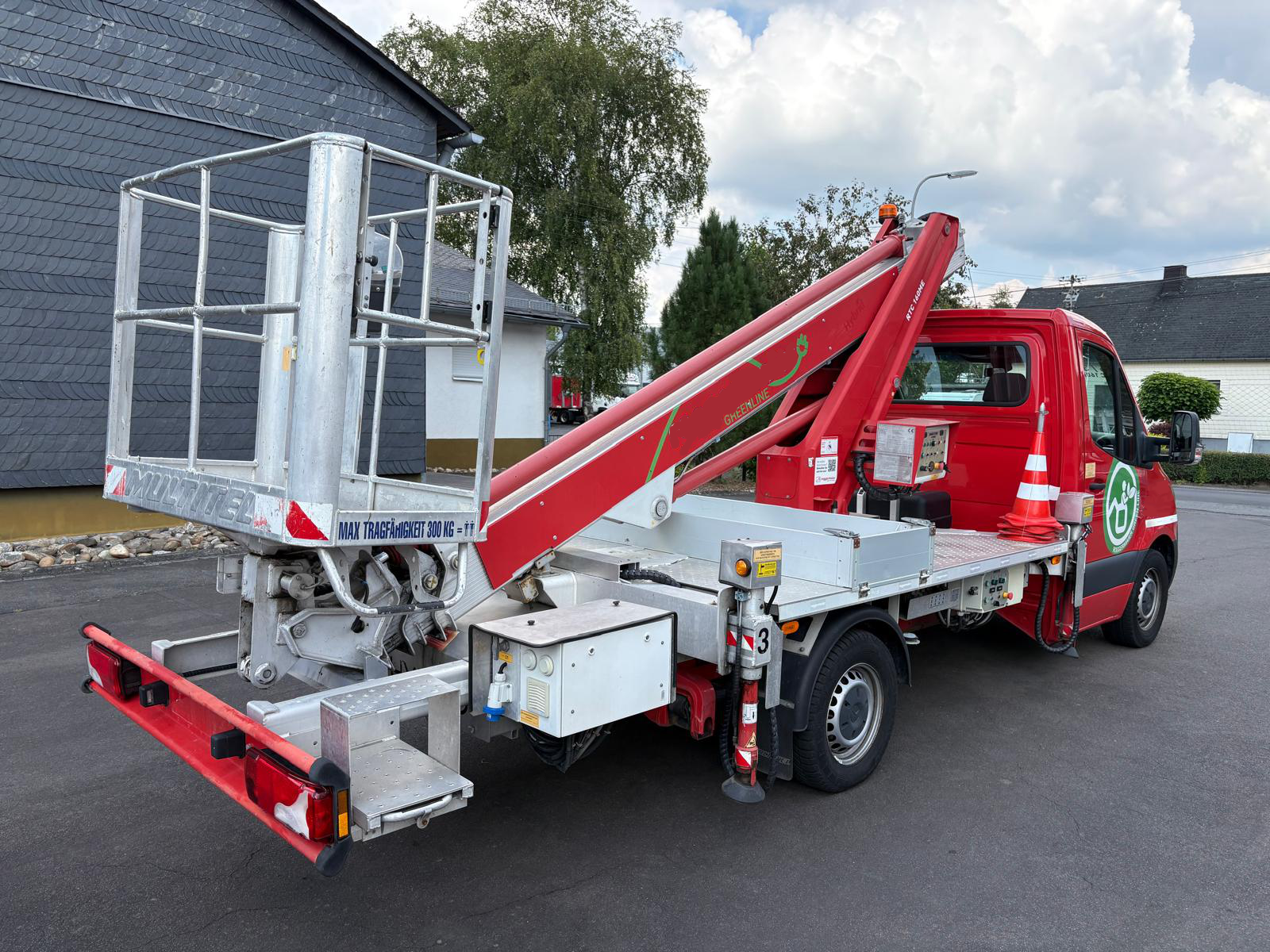 LKW Bühne Hybrid-Antrieb günstig gebraucht kaufen