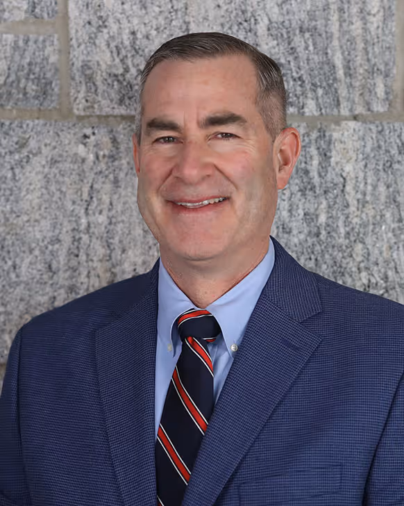 Board of Trustees Selects Reeves as UW President