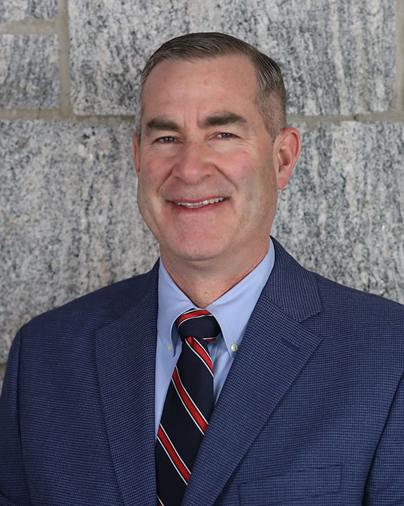 Board of Trustees Selects Reeves as UW President