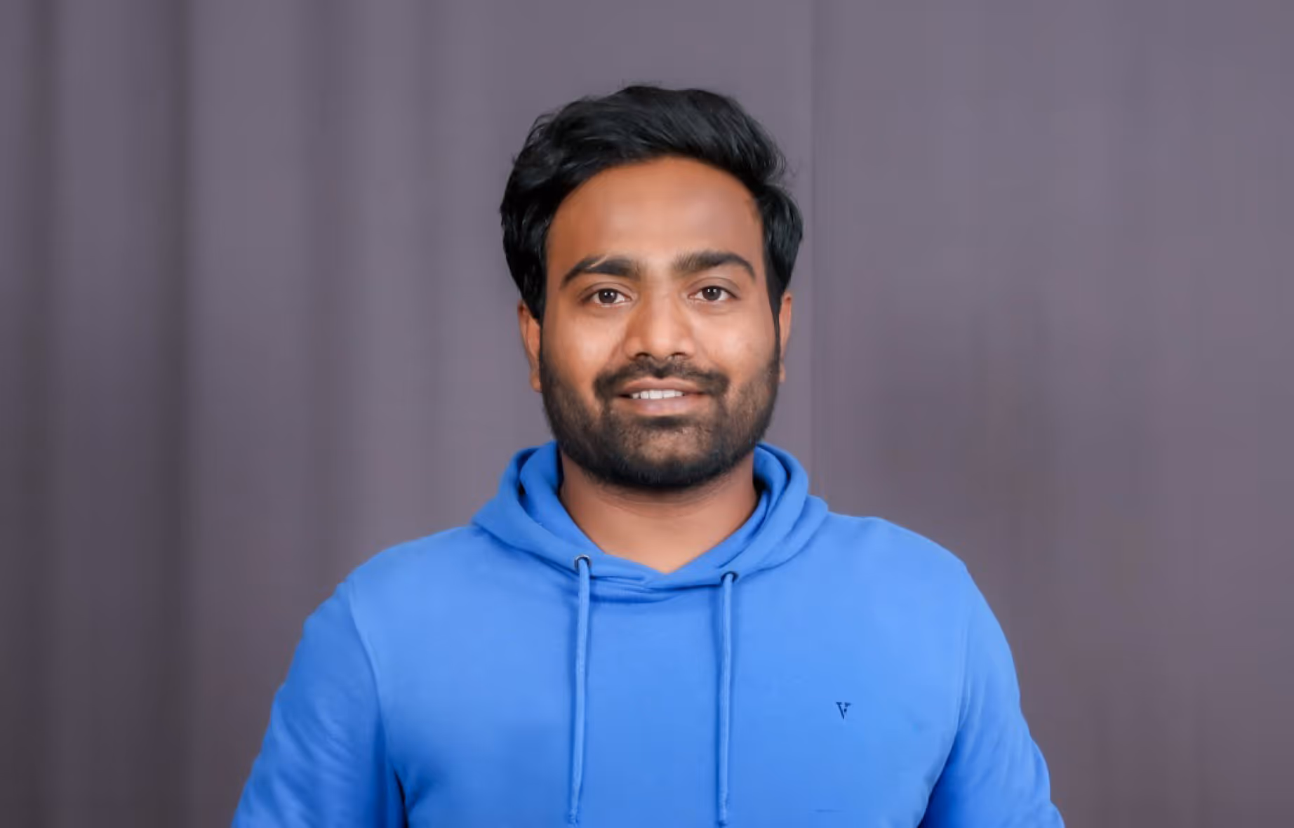 Custom cover image for Kubeshark youtube review by Abhishek Veeramalla