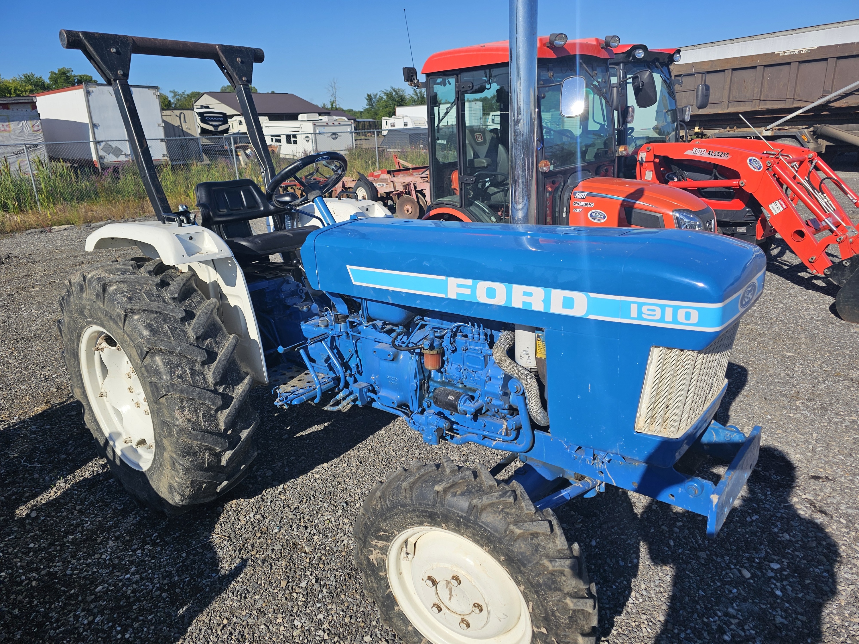 1985 Ford 1910 Tractor