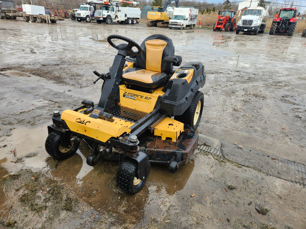 2014 Cub Cadet Z-Force sz Commercial 60" Lawn Mower