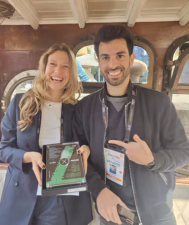 Morgan and Jo, Defacto founders