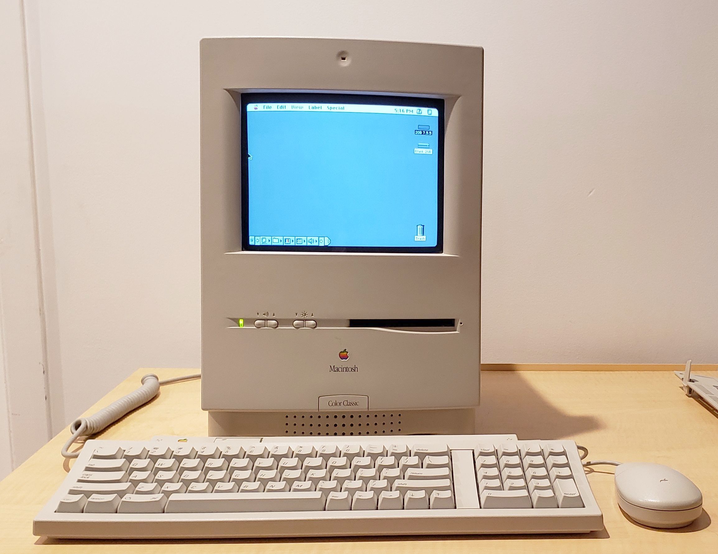 Color Classic M1600