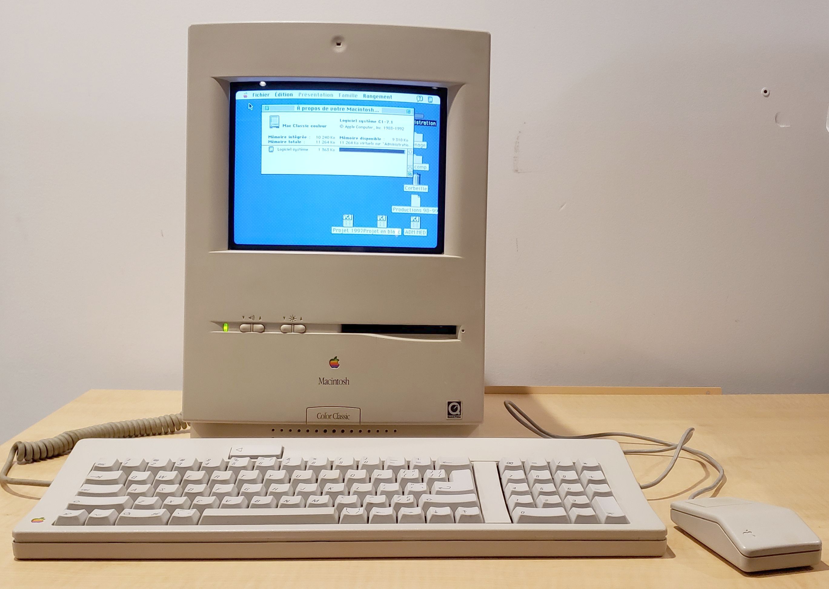 Color Classic M1600