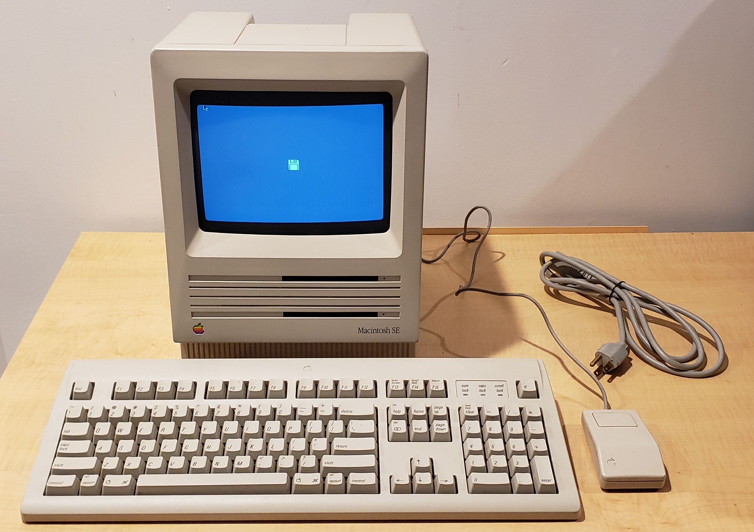 SE 2x800KB floppy drives