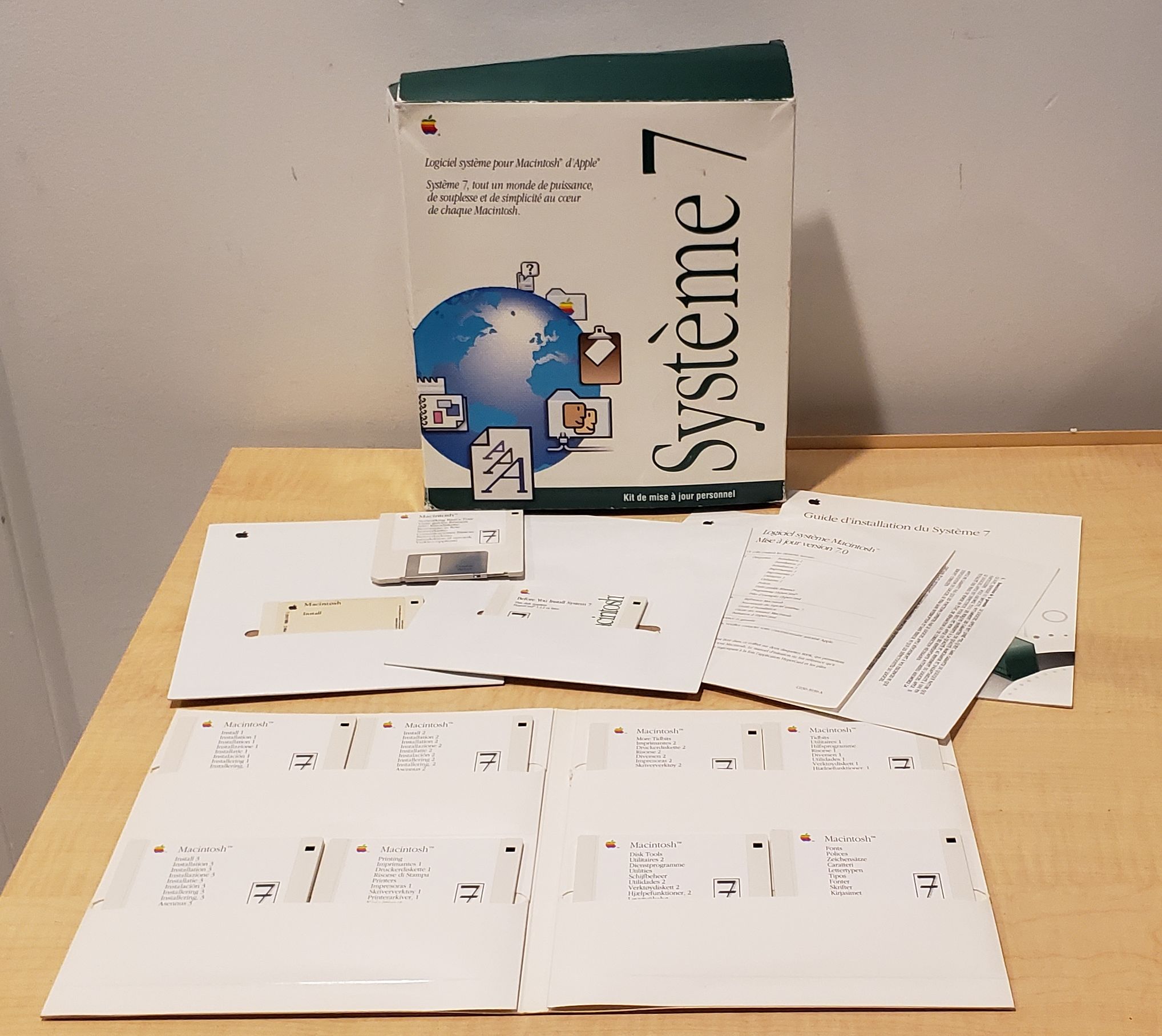 Système 7 (French Mac OS v7)