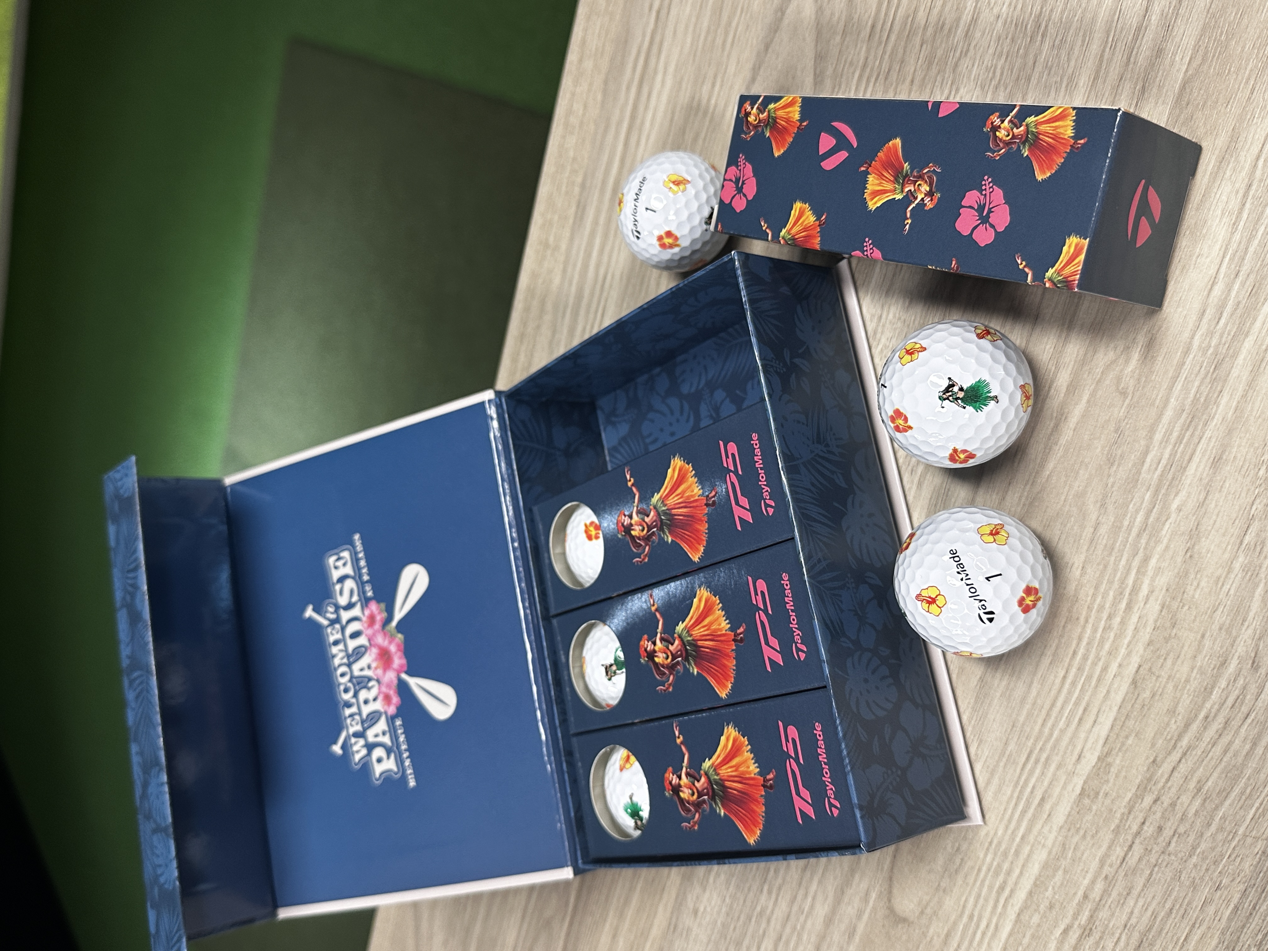 Karratha Indoor Golf TaylorMade TP5 pix Island Time Golf Balls
