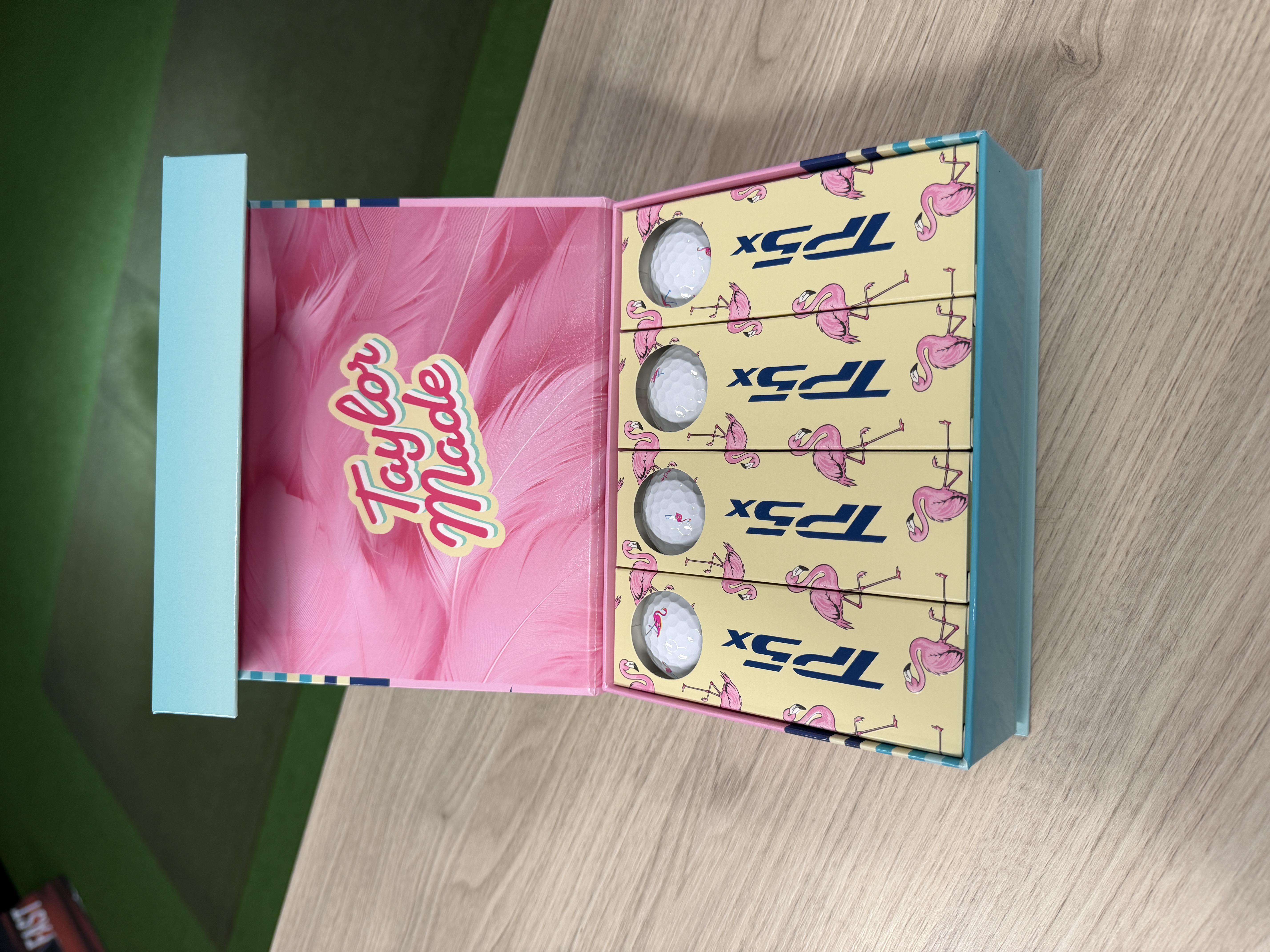 Karratha Indoor Golf TaylorMade TP5x pix Flamingo Golf Balls