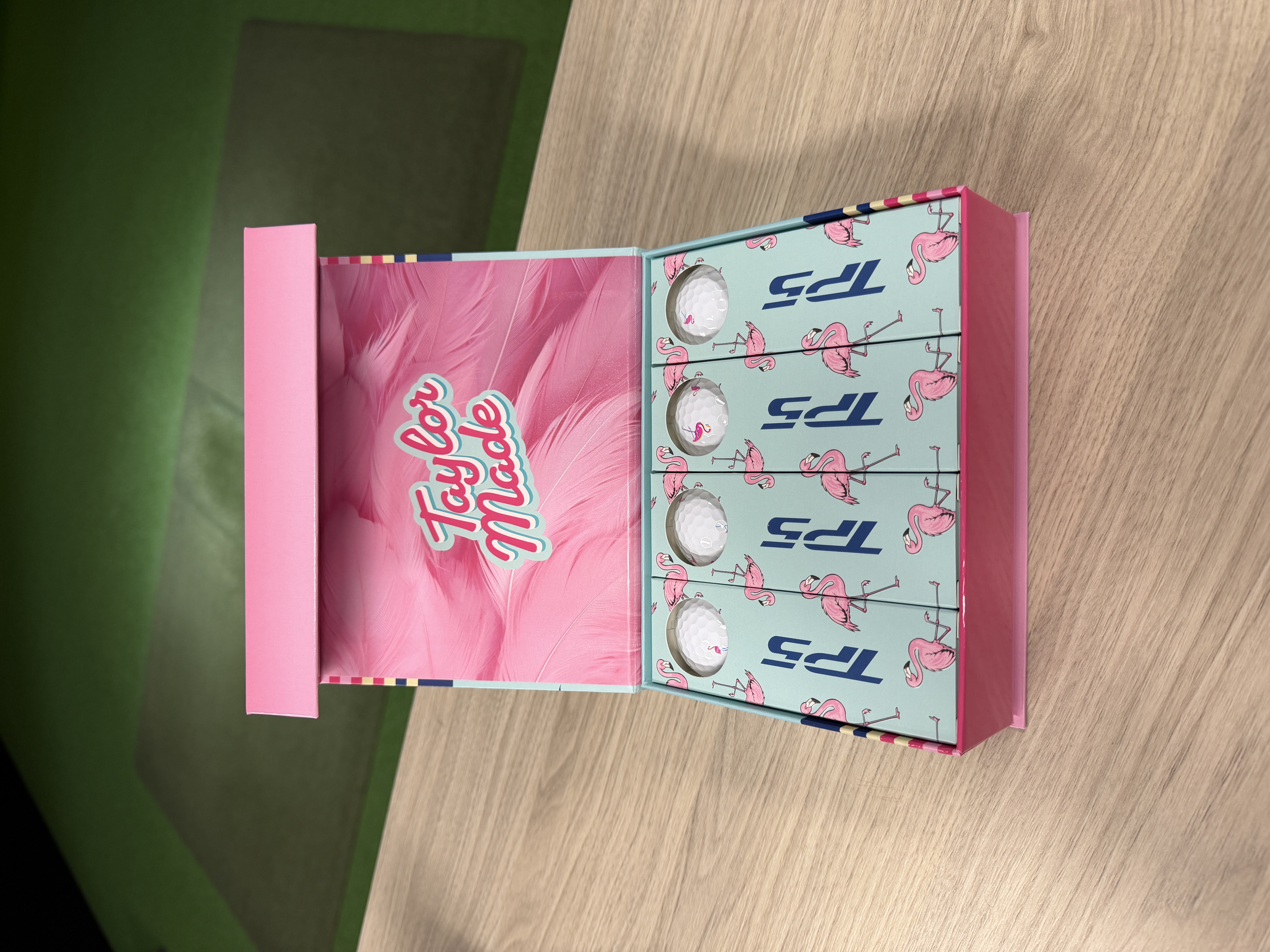 Karratha Indoor Golf  TaylorMade TP5 pix Flamingo Golf Balls