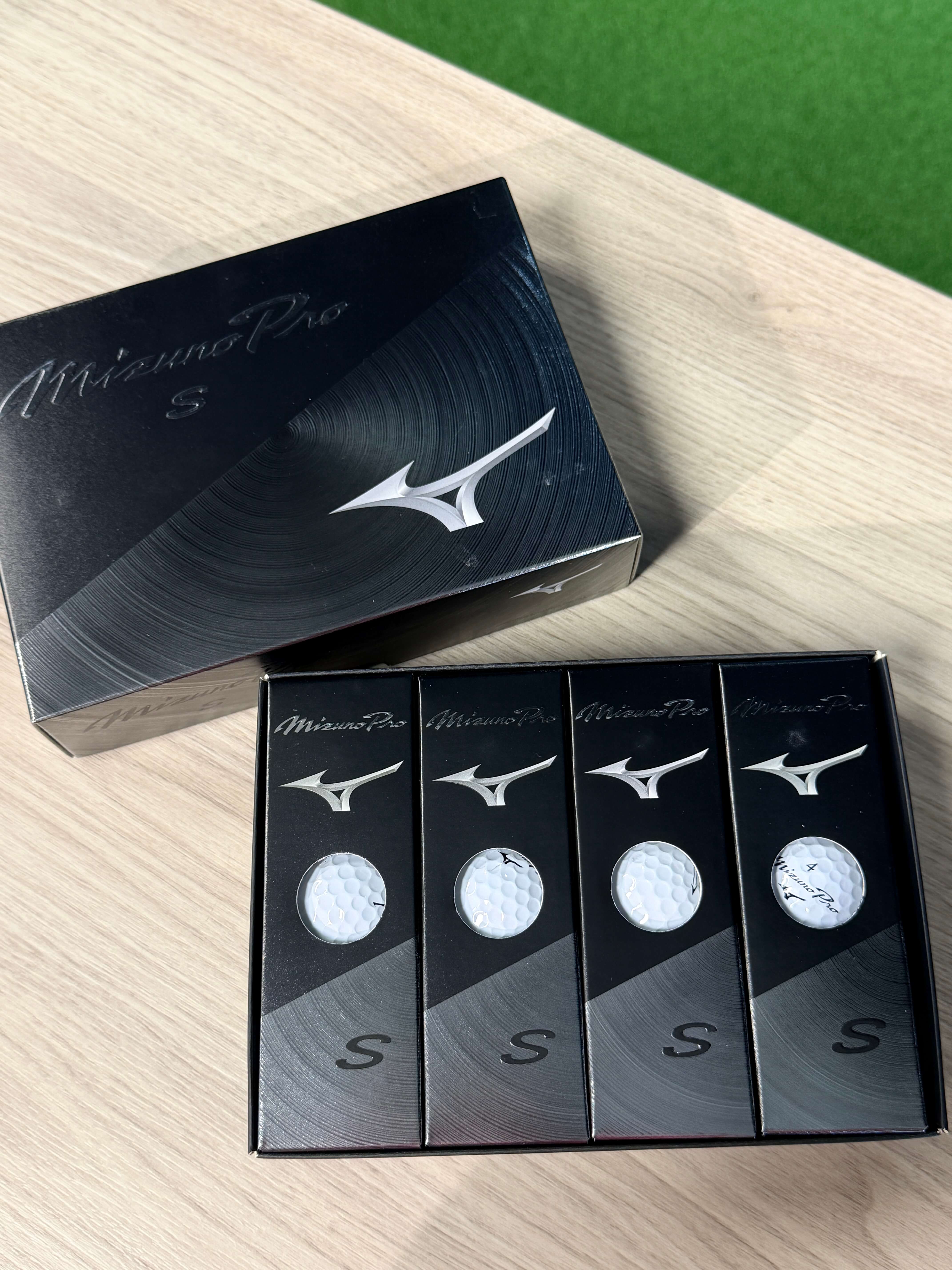 Karratha Indoor Golf Mizuno Pro S Golf Balls