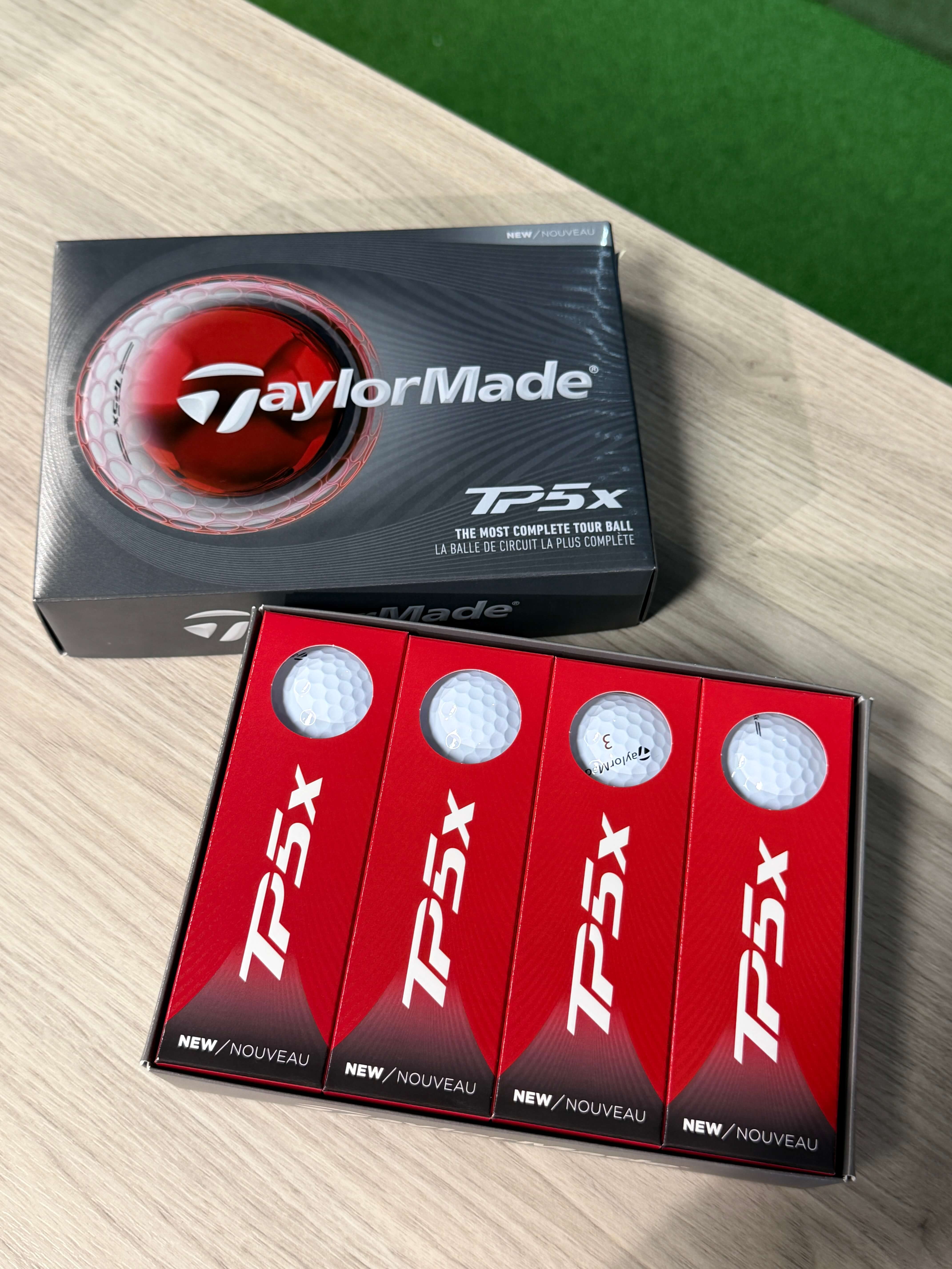 Karratha Indoor Golf TaylorMade TP5x Golf Balls