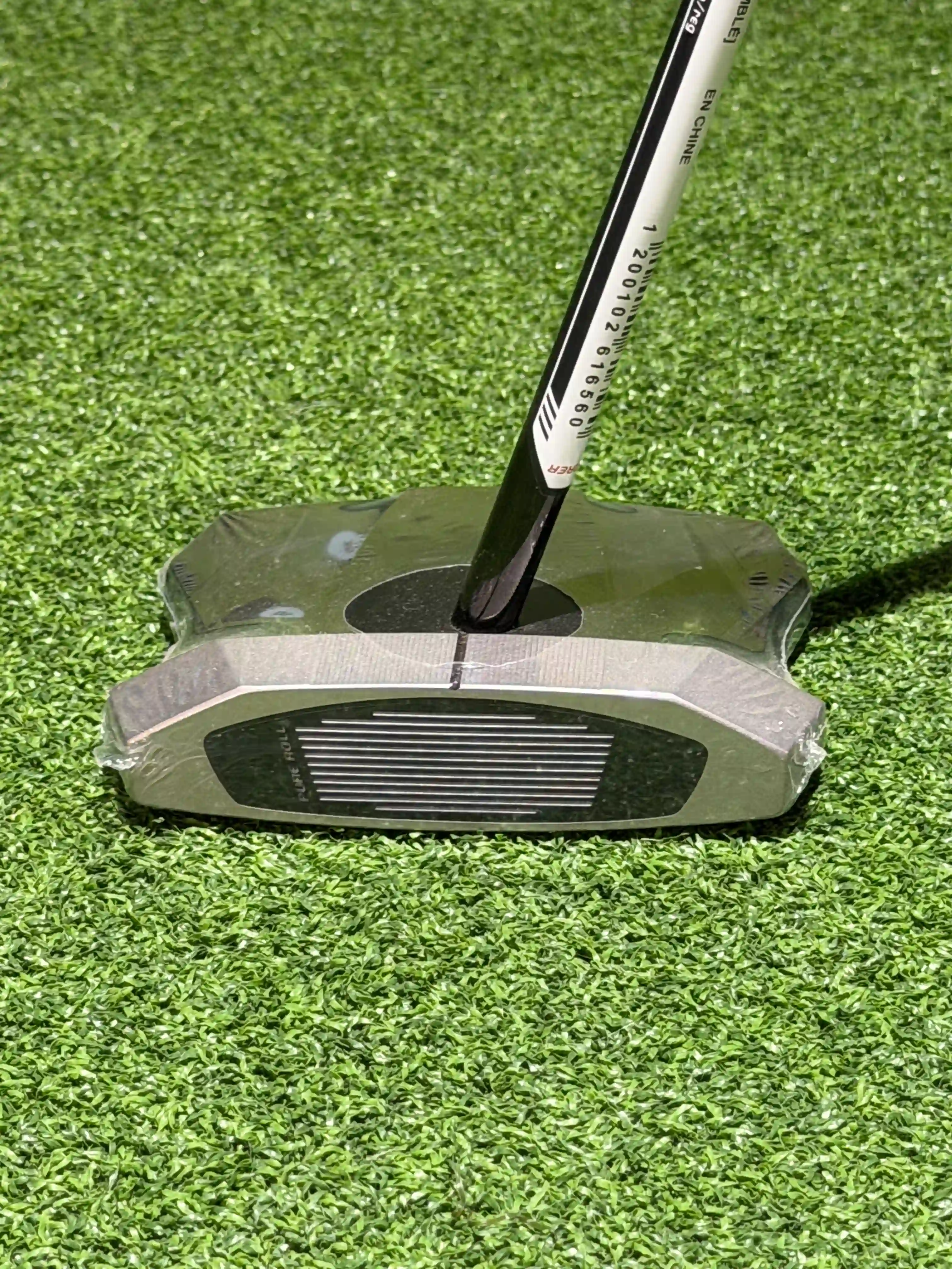 Karratha Indoor Golf TaylorMade Spider ZT putter 35'