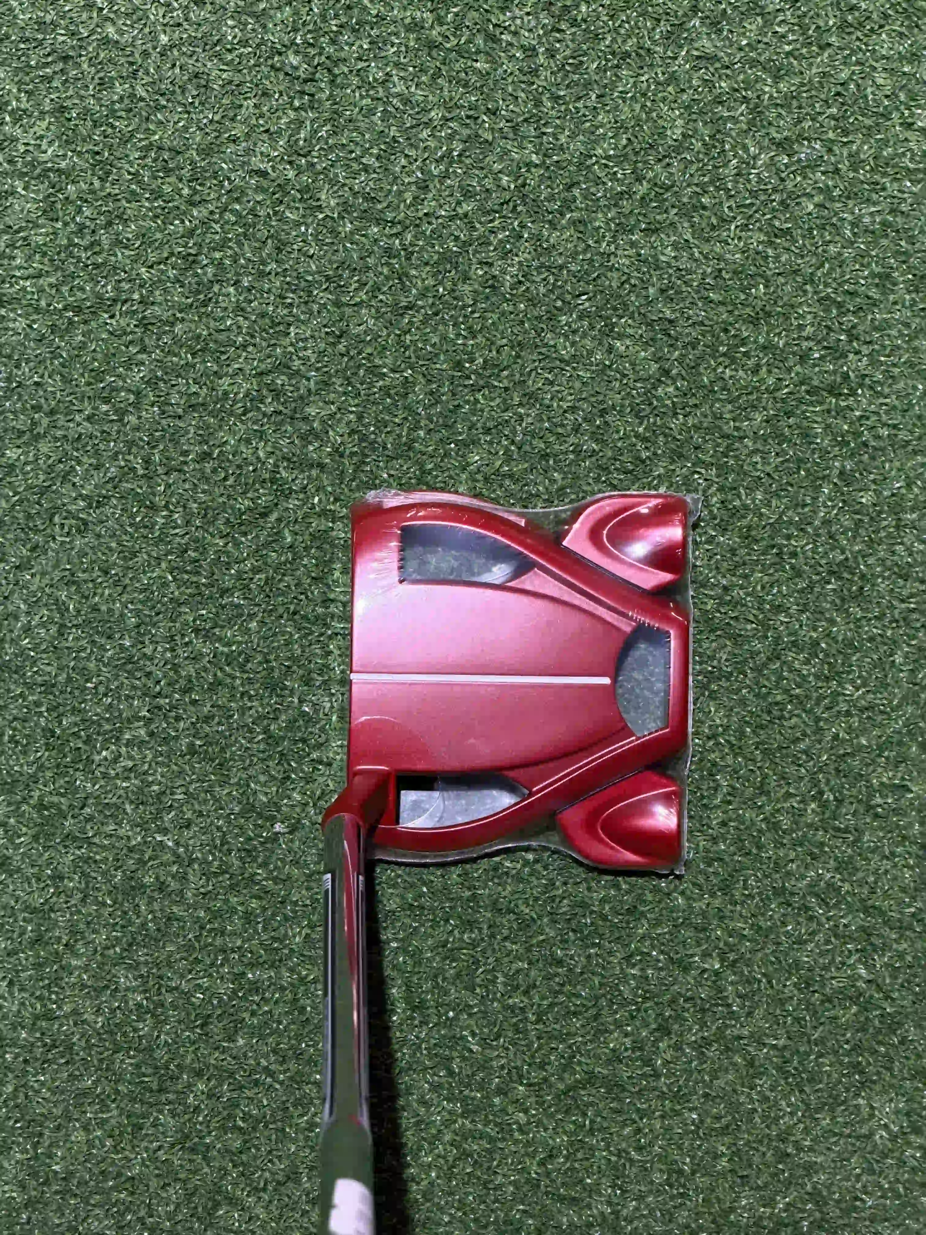 Karratha Indoor Golf TaylorMade Red Spider Putter 35" slant neck