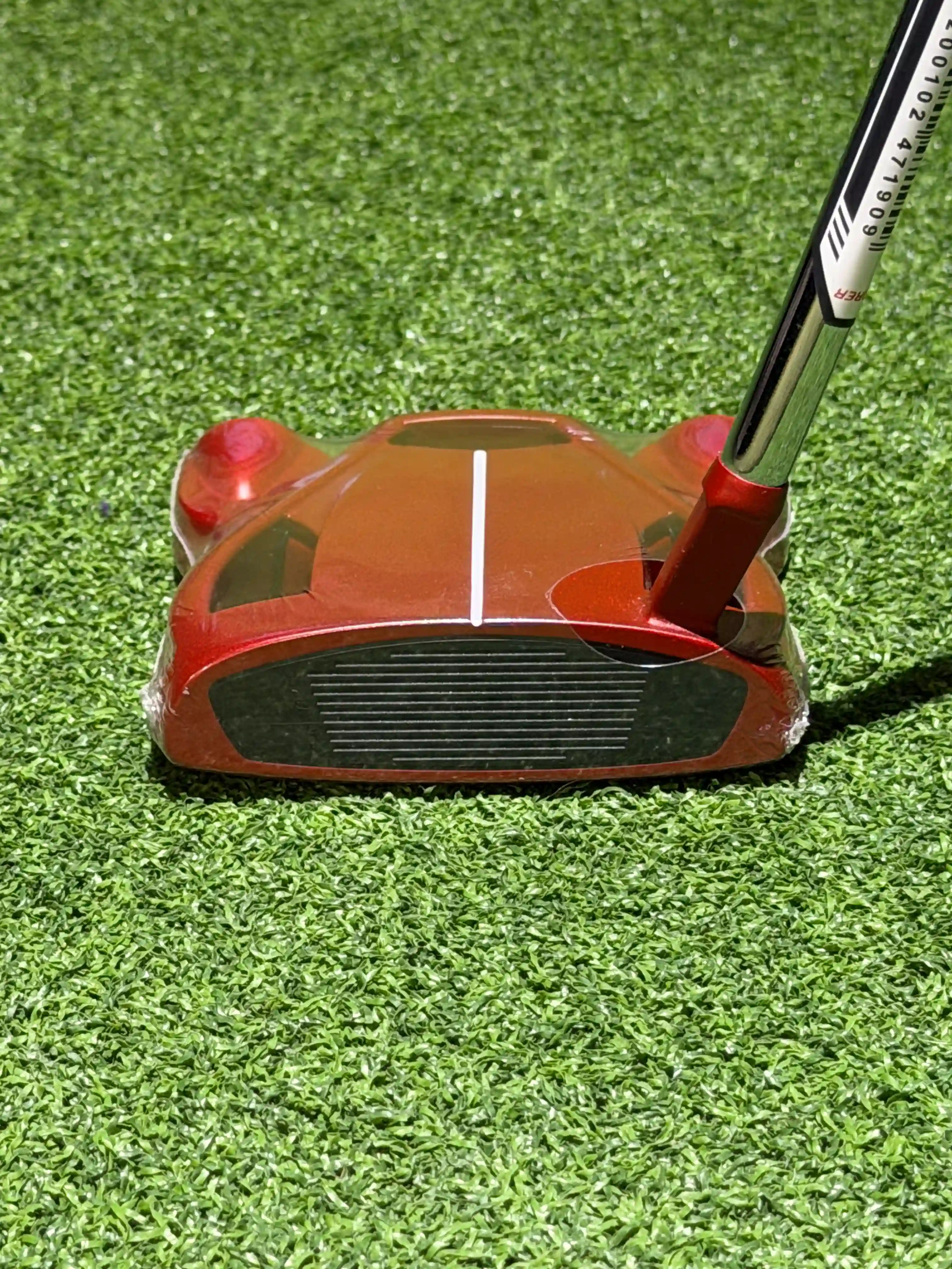 Karratha Indoor Golf TaylorMade Red Spider Putter 35" slant neck