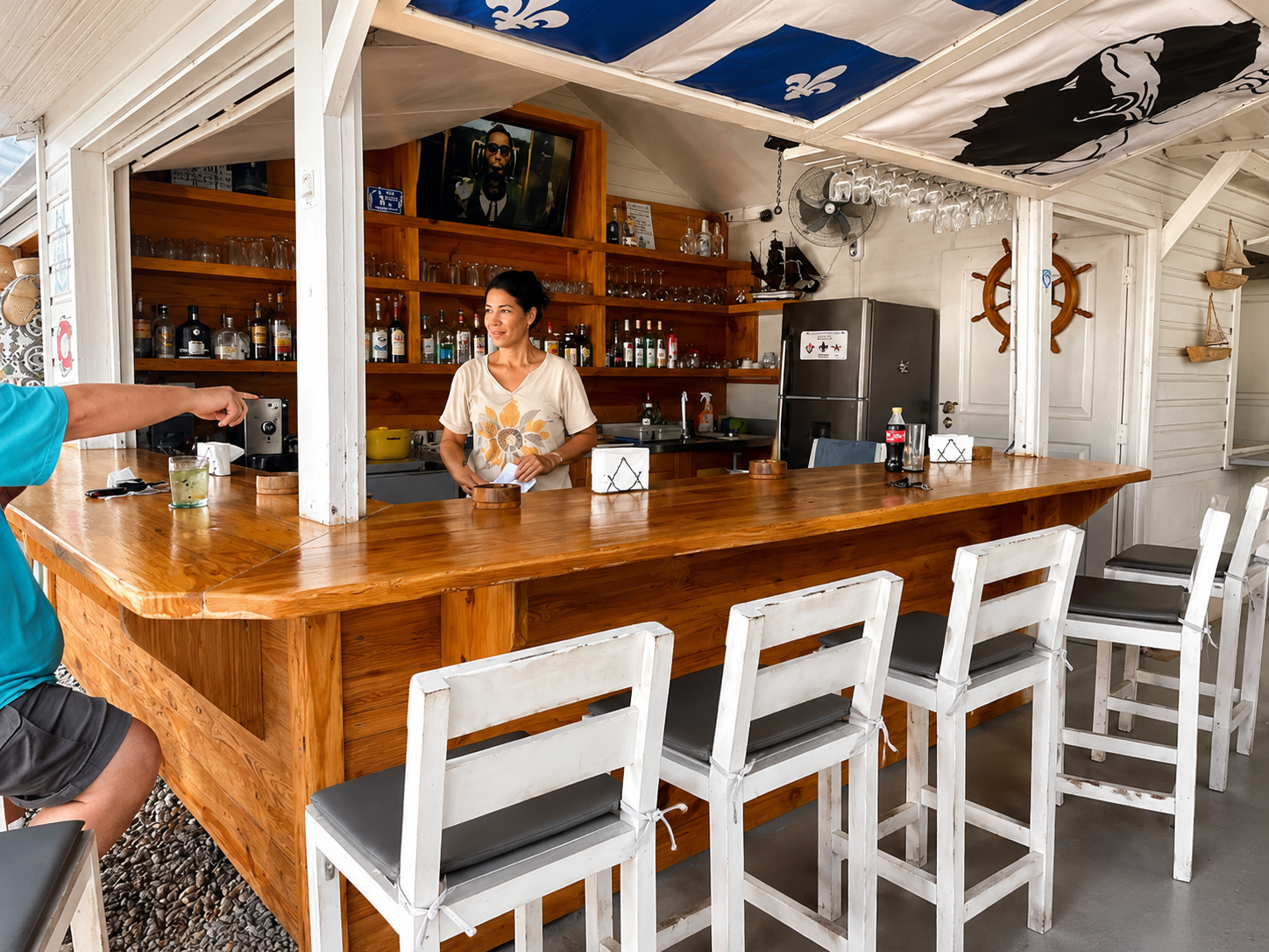 Profitable Turnkey Bar & Restaurant for Sale in Las Terrenas