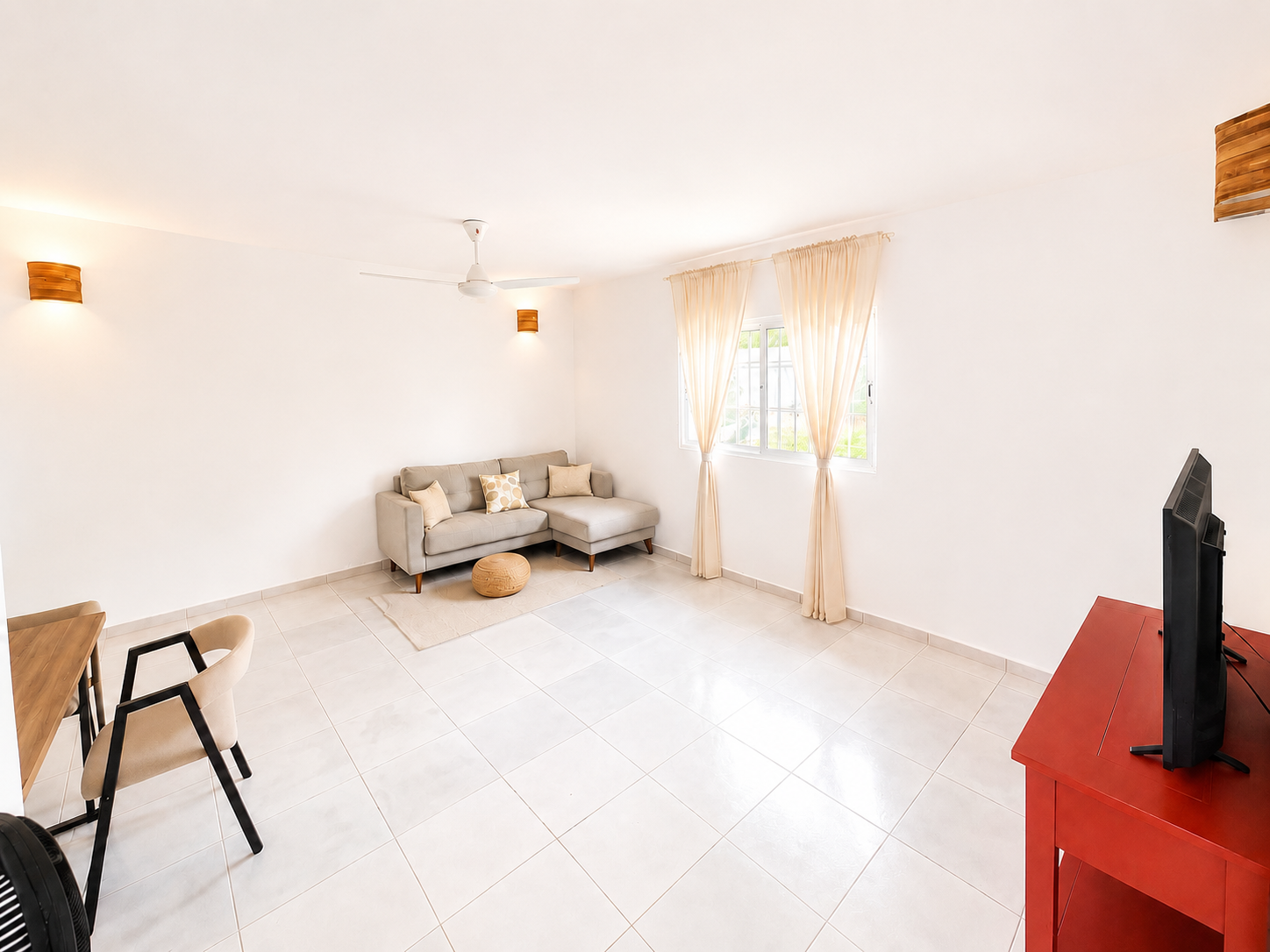 Six-Bedroom Villa for Sale with Six Bathrooms
