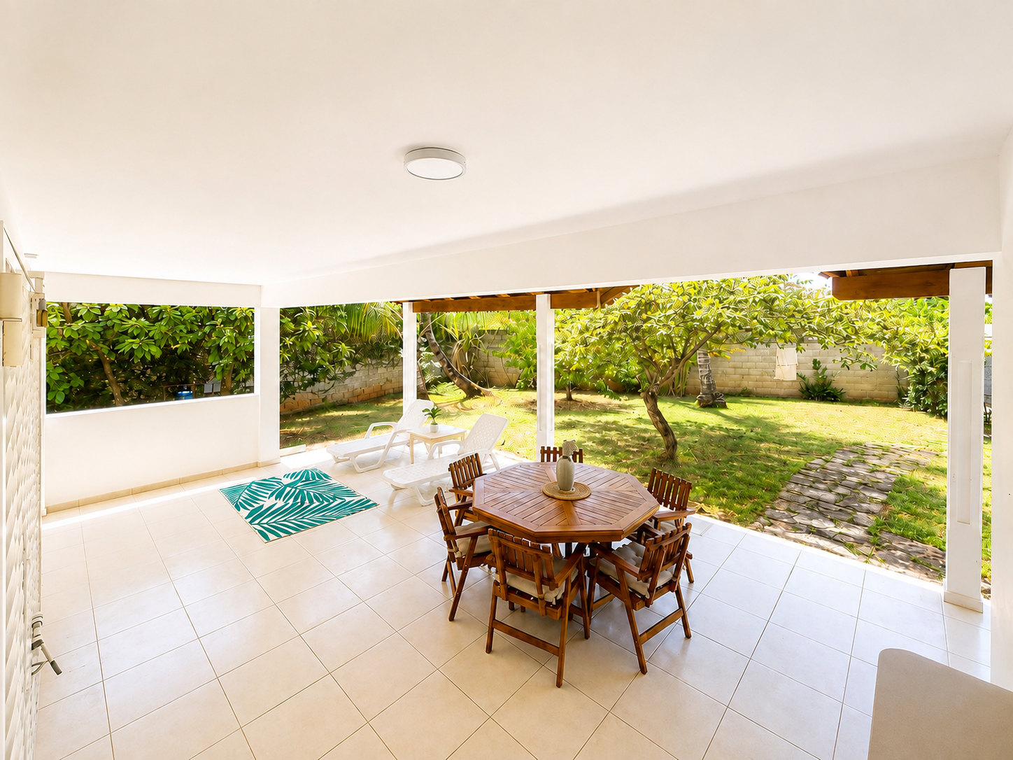 Six-Bedroom Villa for Sale with Six Bathrooms