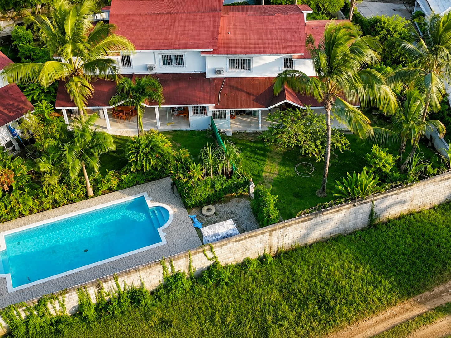 Six-Bedroom Villa for Sale with Six Bathrooms