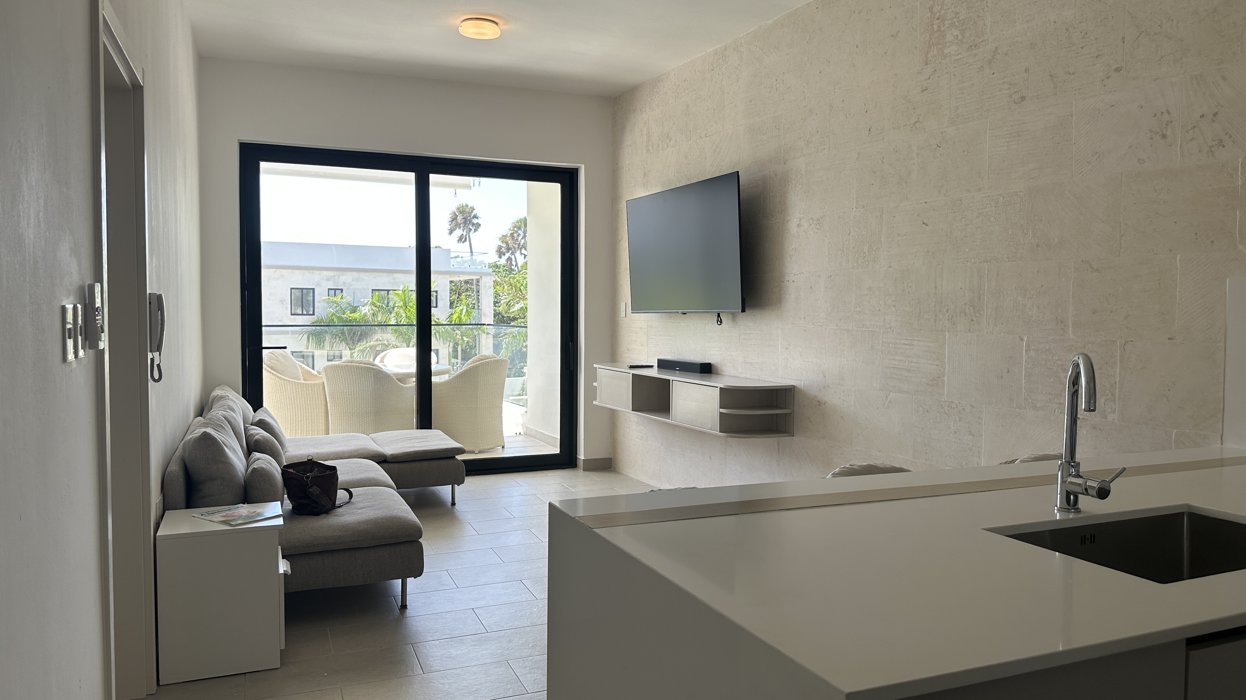 Beachfront Condo in the heart of Encuentro
