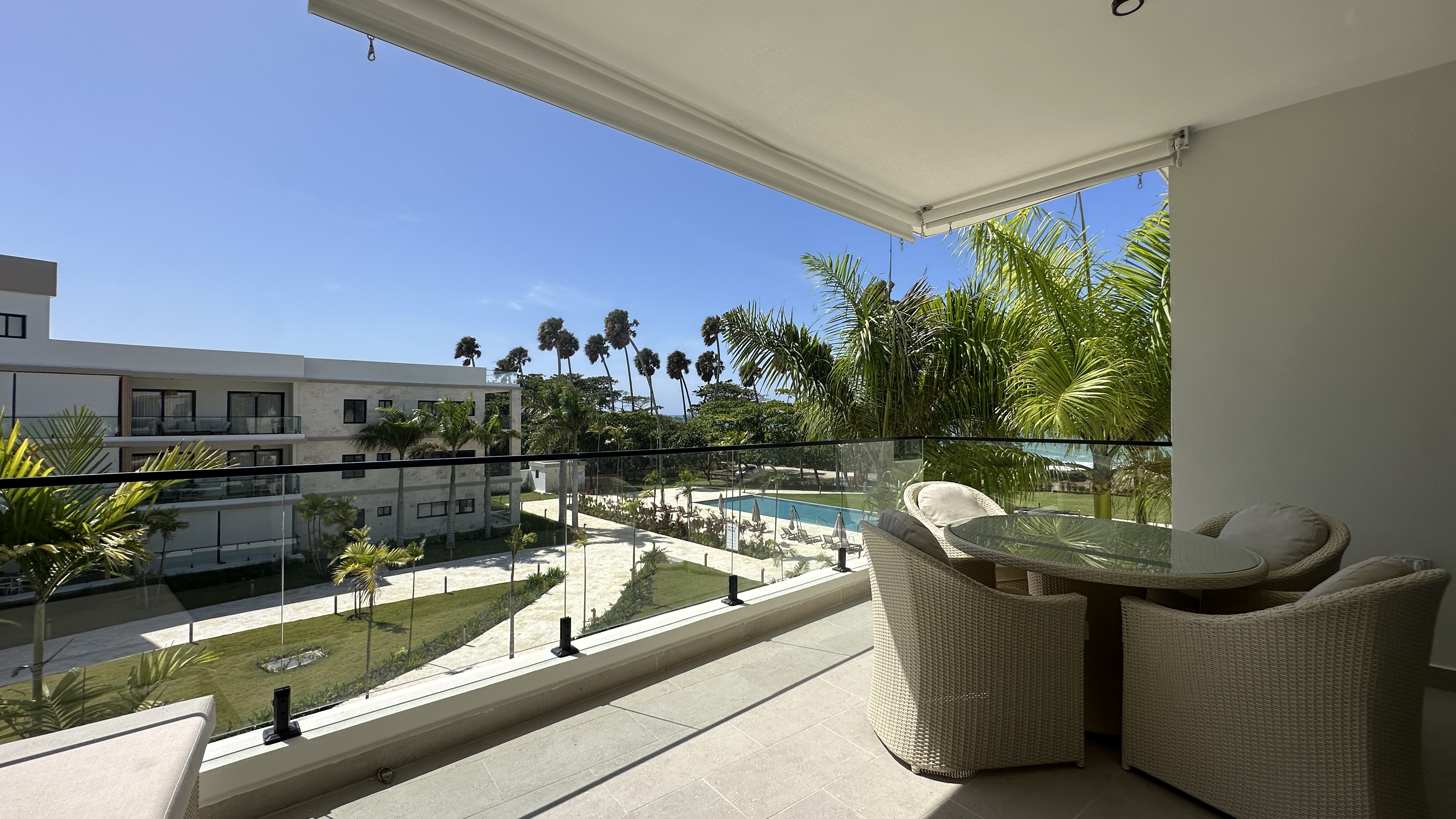Beachfront Condo in the heart of Encuentro