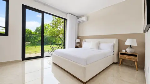 4-bedroom luxury townhouse for rent in Perla Marina 4