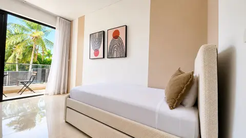 4-bedroom luxury townhouse for rent in Perla Marina 7