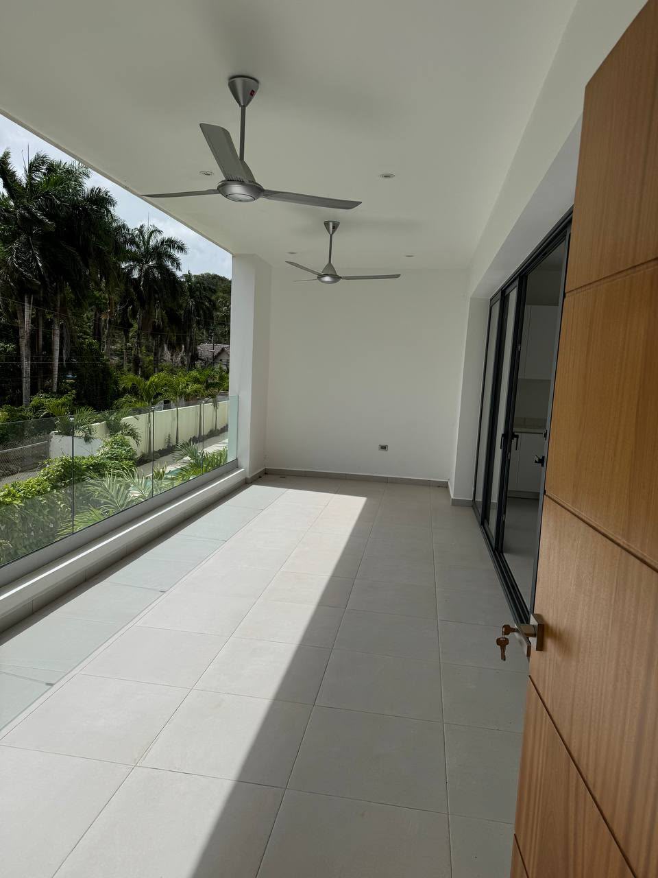 Exceptional Ocean-Close Condo Opportunity