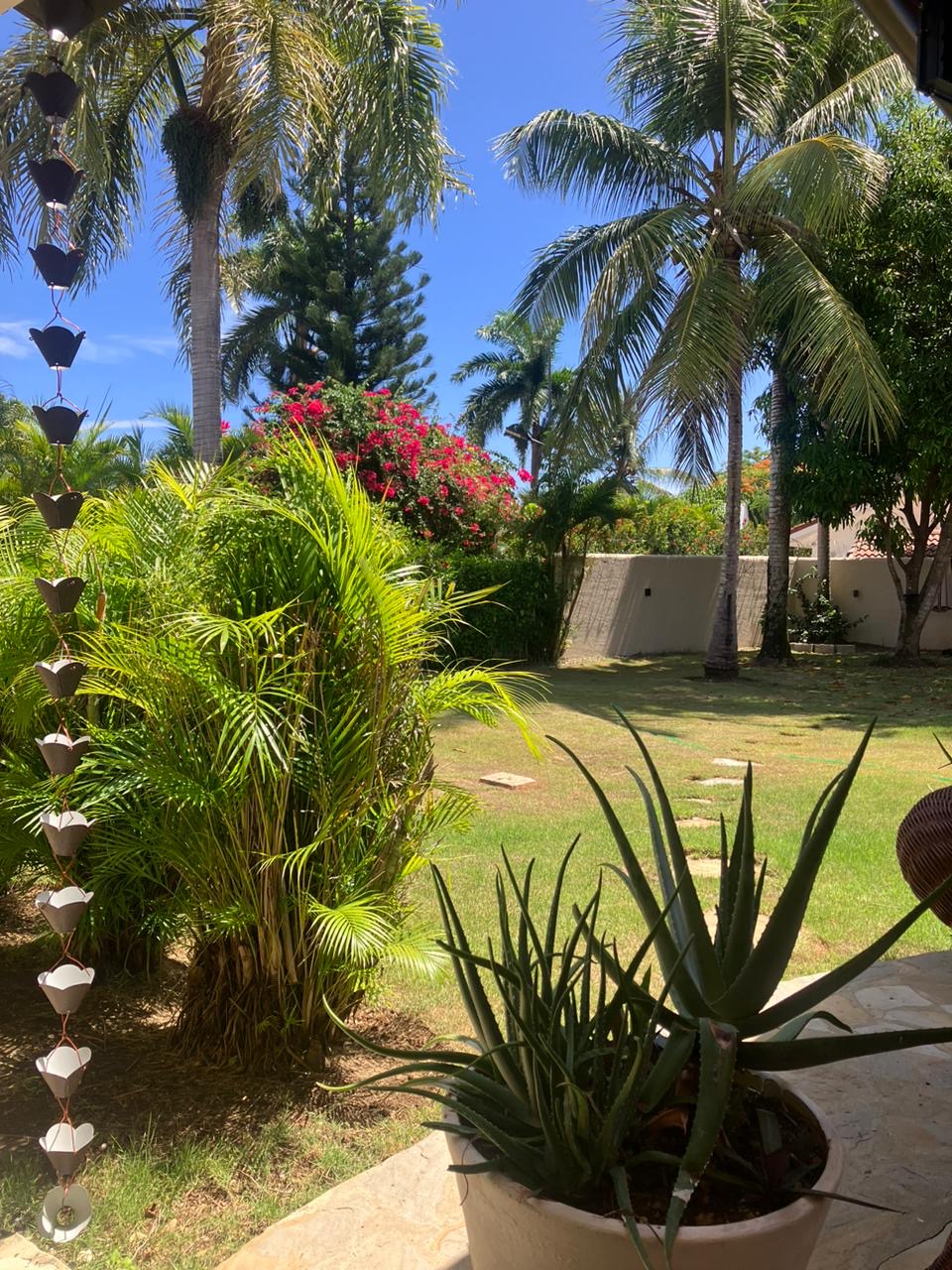 Tropical Family Villa in Perla Marina