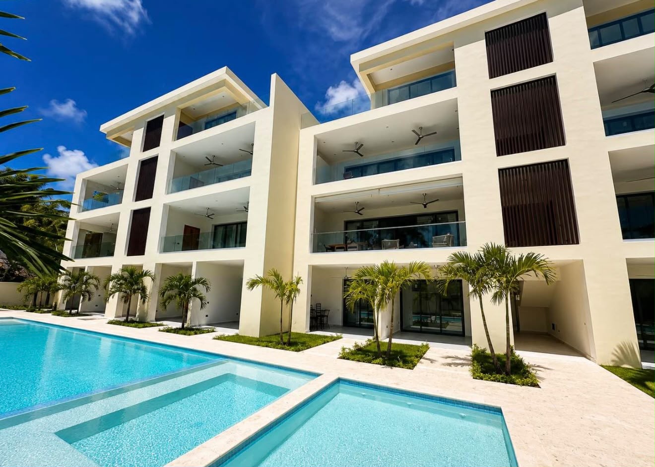 Exceptional Ocean-Close Condo Opportunity