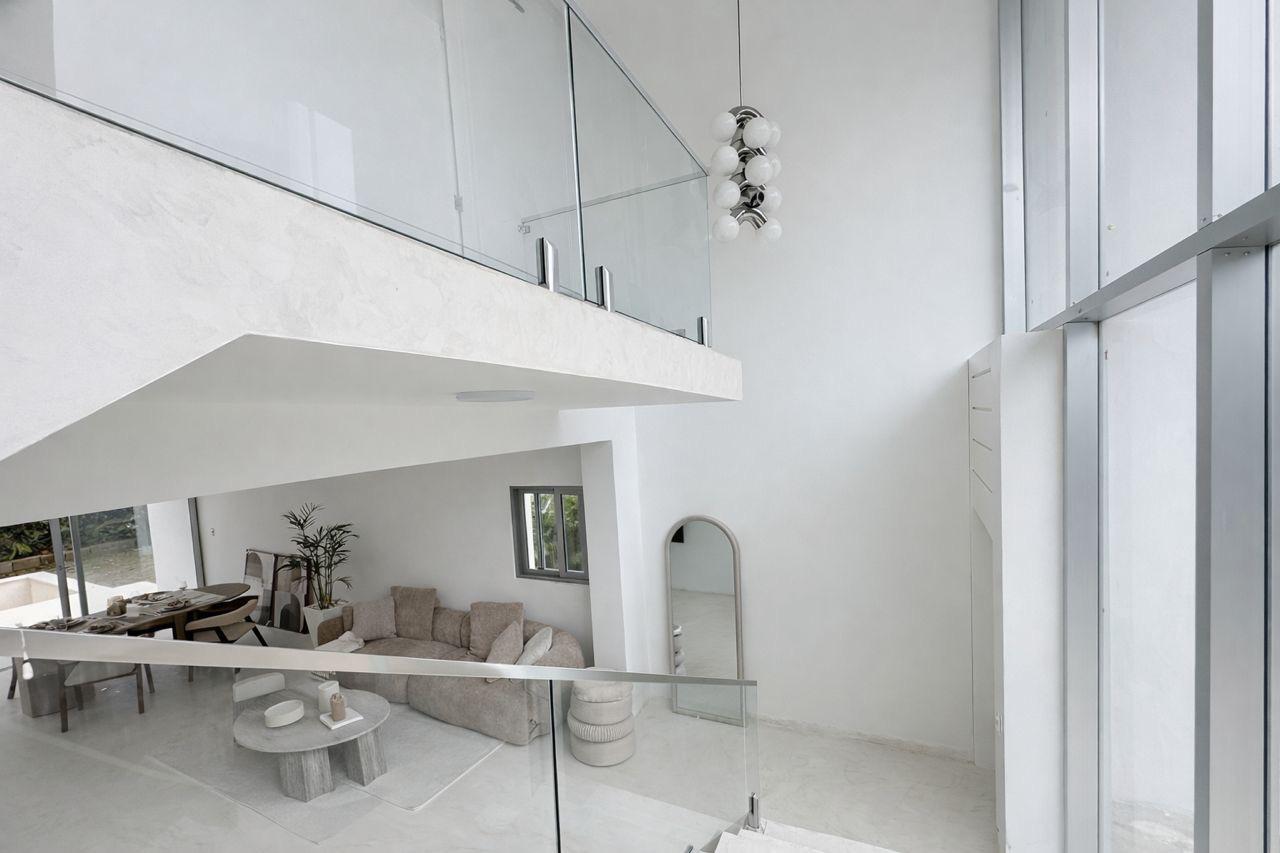 2 bedroom villa walk to the beach in perla marina 7