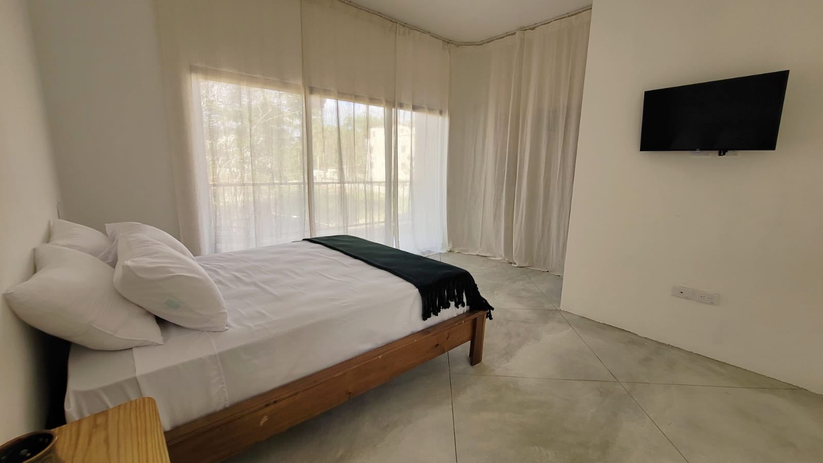 Cozy & Spacious 3-Bedroom Condo in Playa Bonita