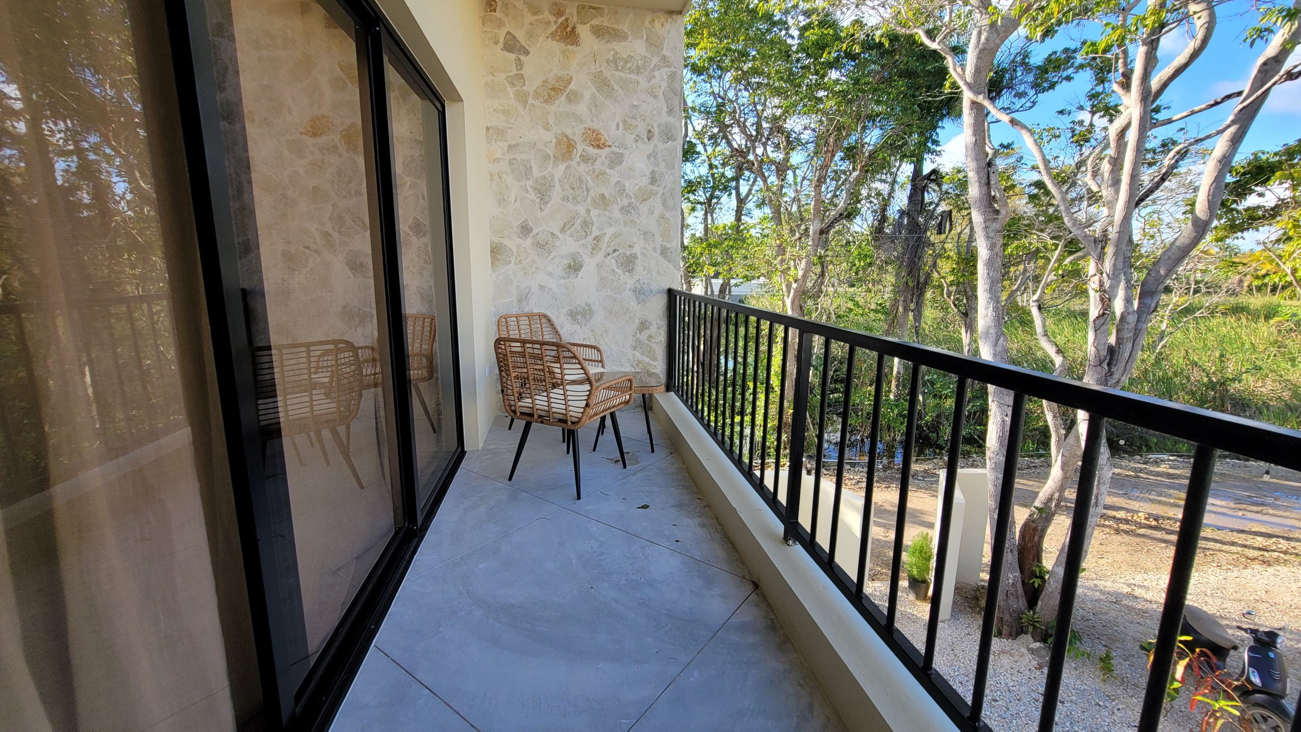 Spacious 1-Bedroom Condo in Playa Bonita