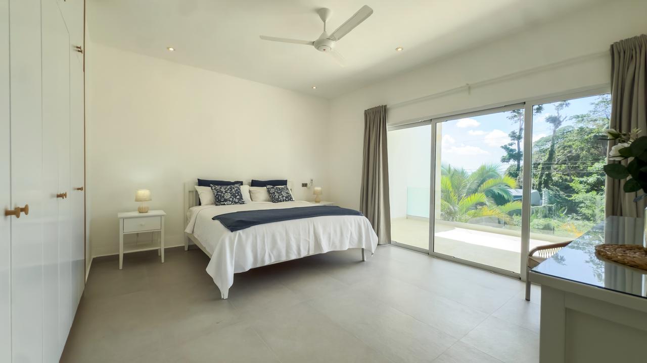 Modern Style Villa With Own Garden and Pool