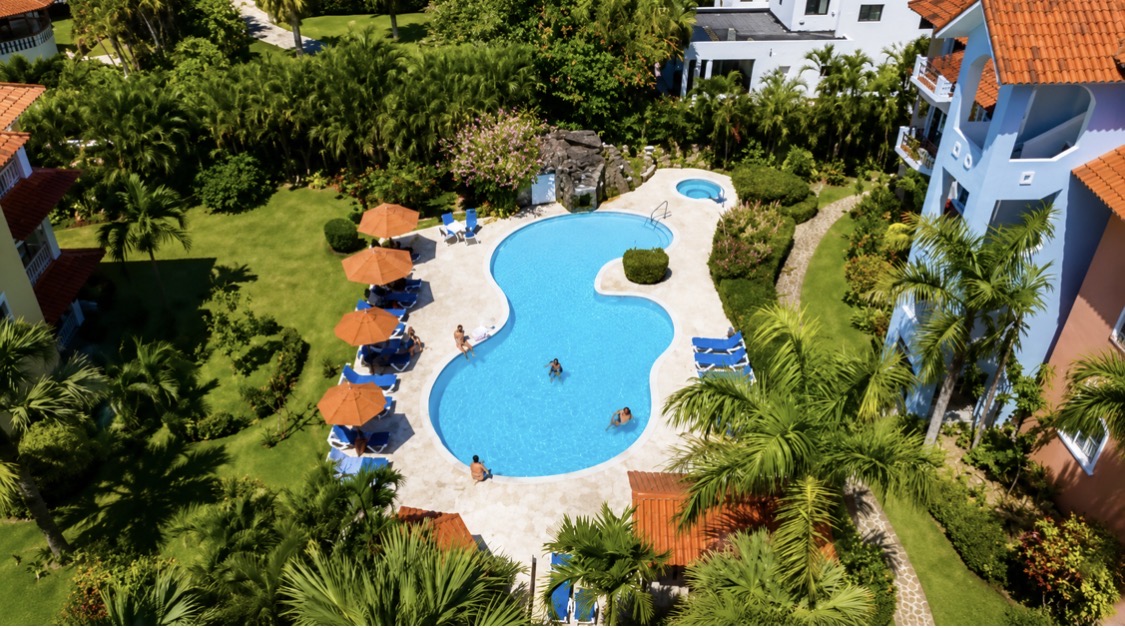 Garden View 1 Bedroom Condo with Beach Access in Perla Marina  18