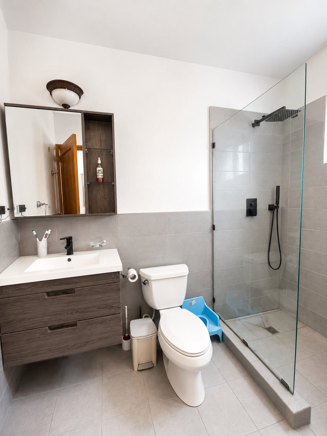 Garden View 1 Bedroom Condo with Beach Access in Perla Marina  15
