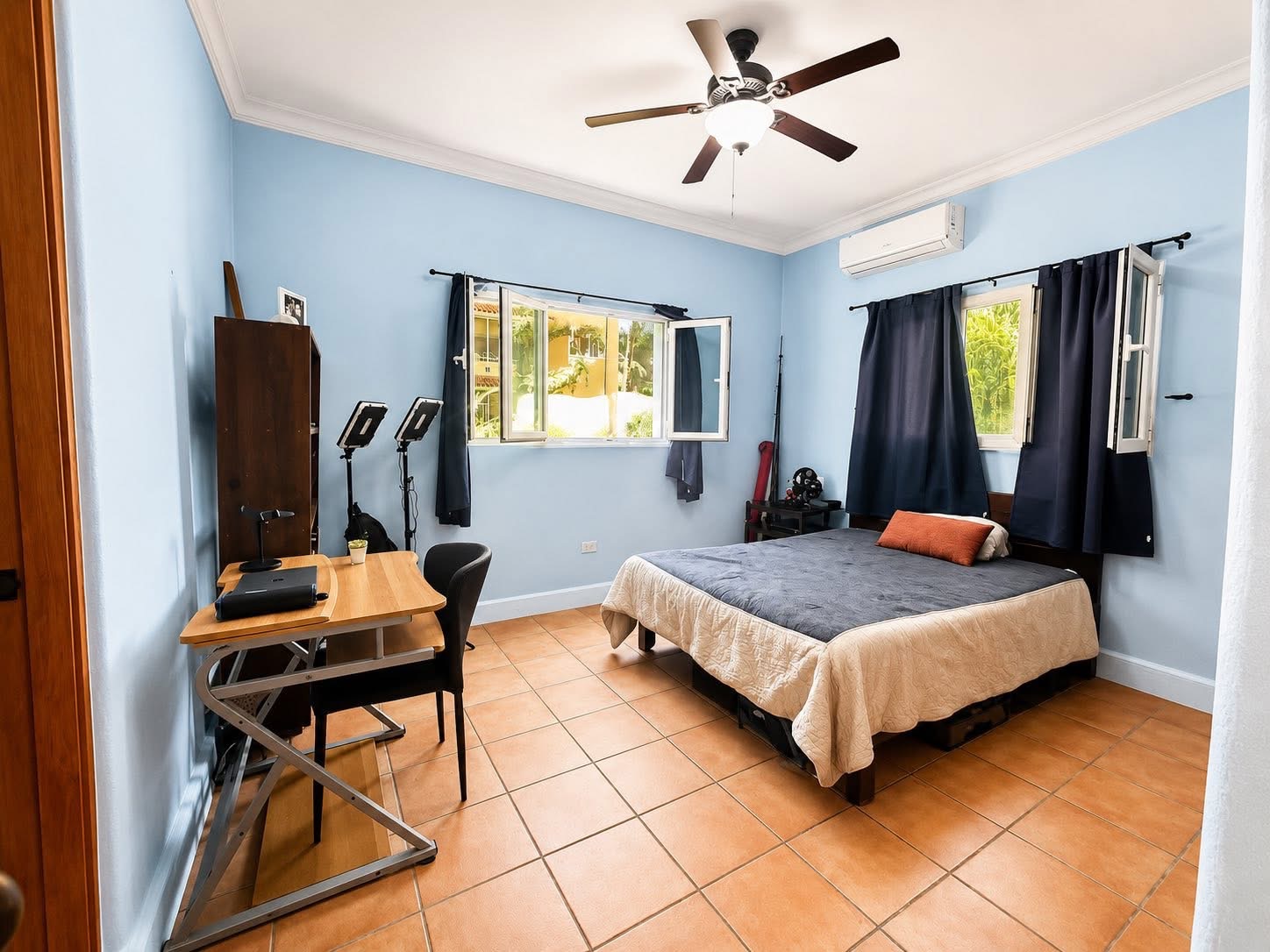 Garden View 1 Bedroom Condo with Beach Access in Perla Marina  13