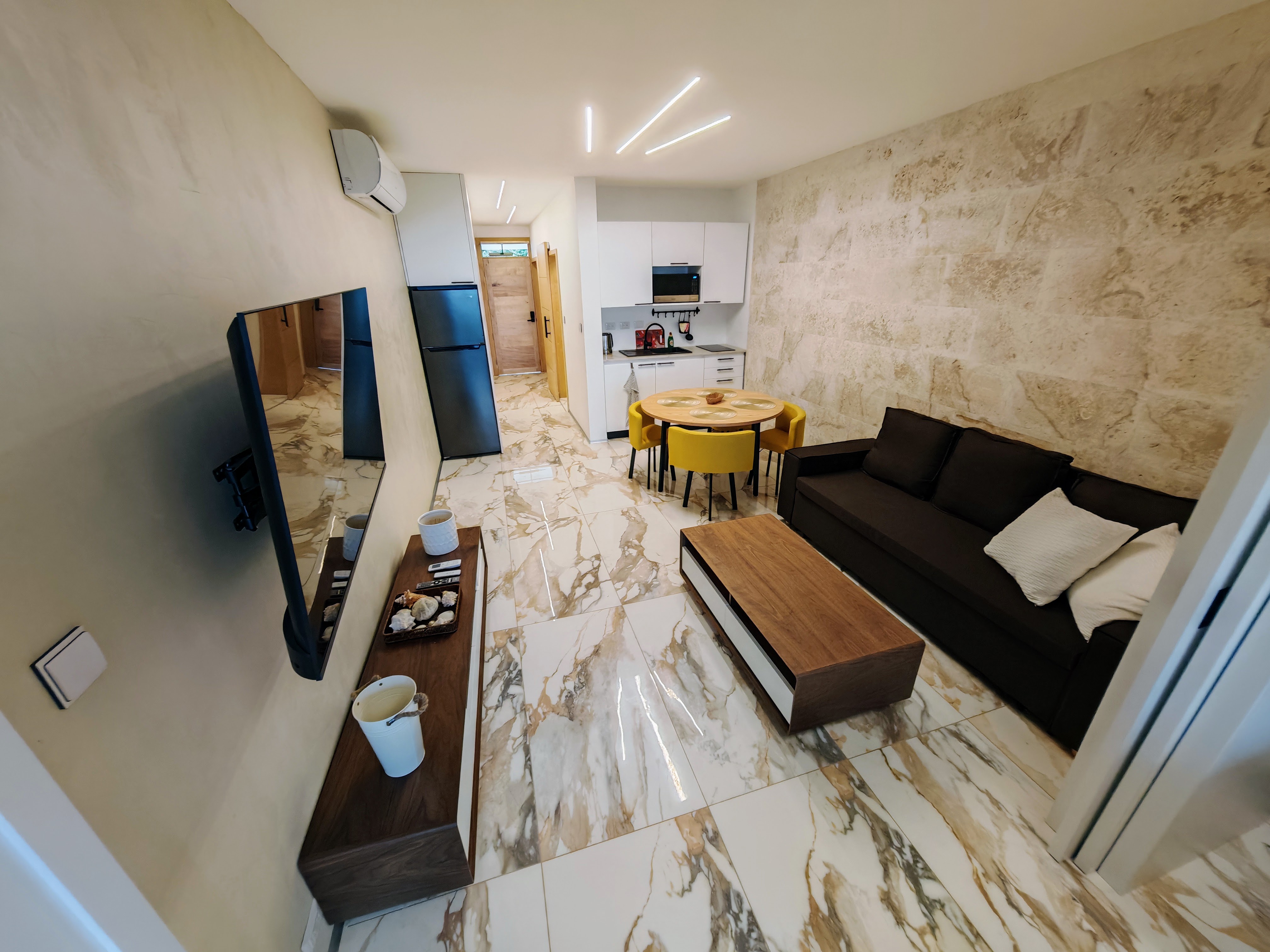 Ocean View 1 bedroom Condo Steps from Encuentro Beach 3