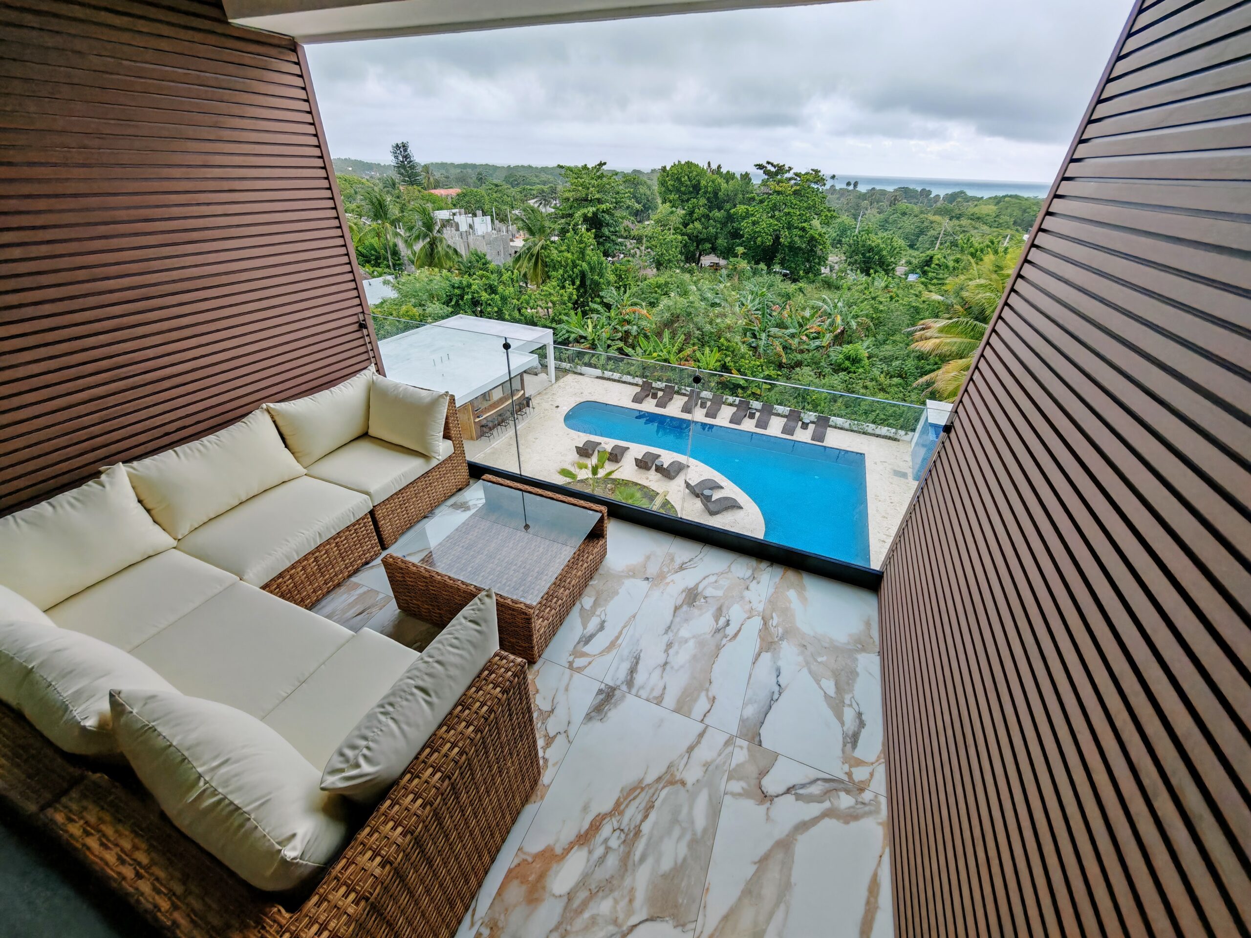 Ocean View 1 bedroom Condo Steps from Encuentro Beach 1