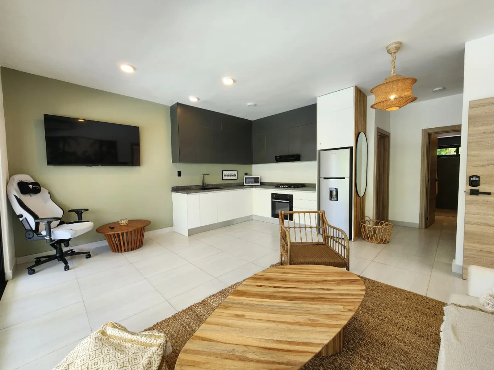 Turnkey 1 Bedroom Condo Steps from Playa Encuentro 4