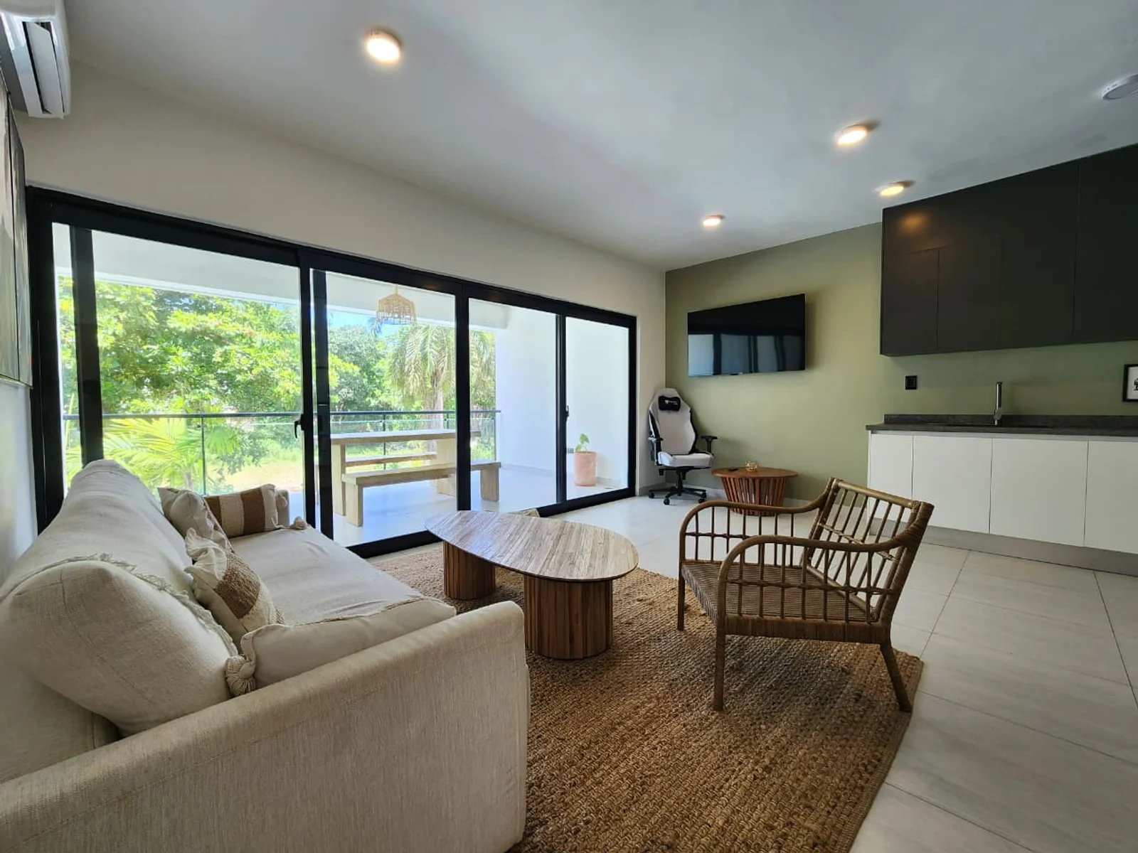 Turnkey 1 Bedroom Condo Steps from Playa Encuentro 5