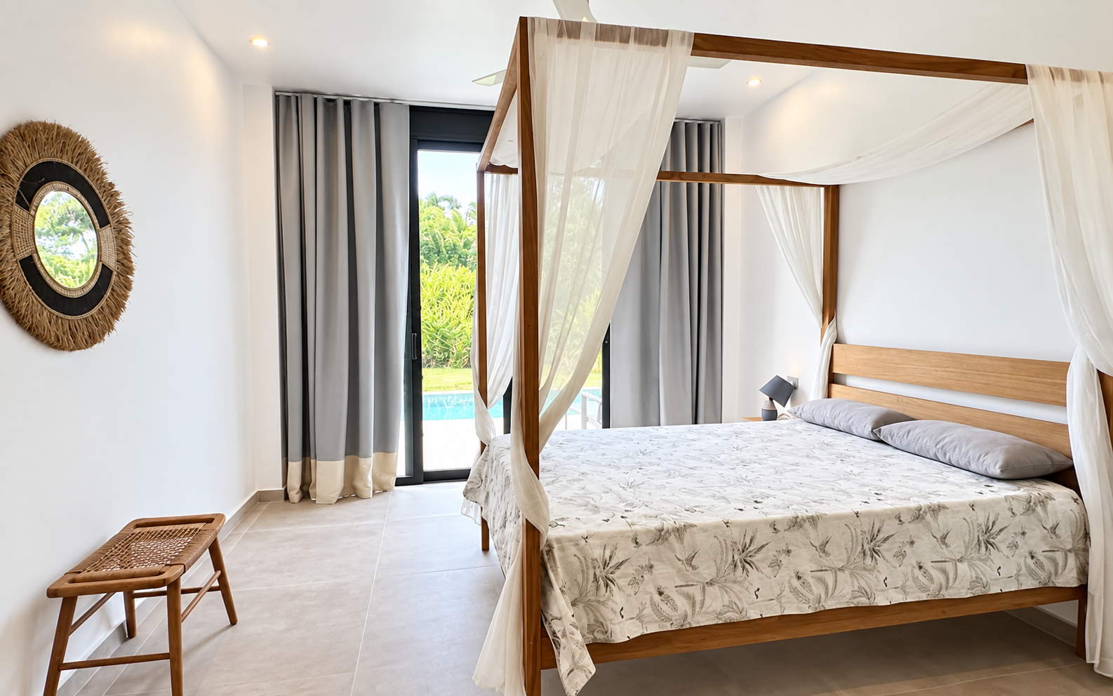 Modern 3-Bedroom Villa in Playa Las Ballenas