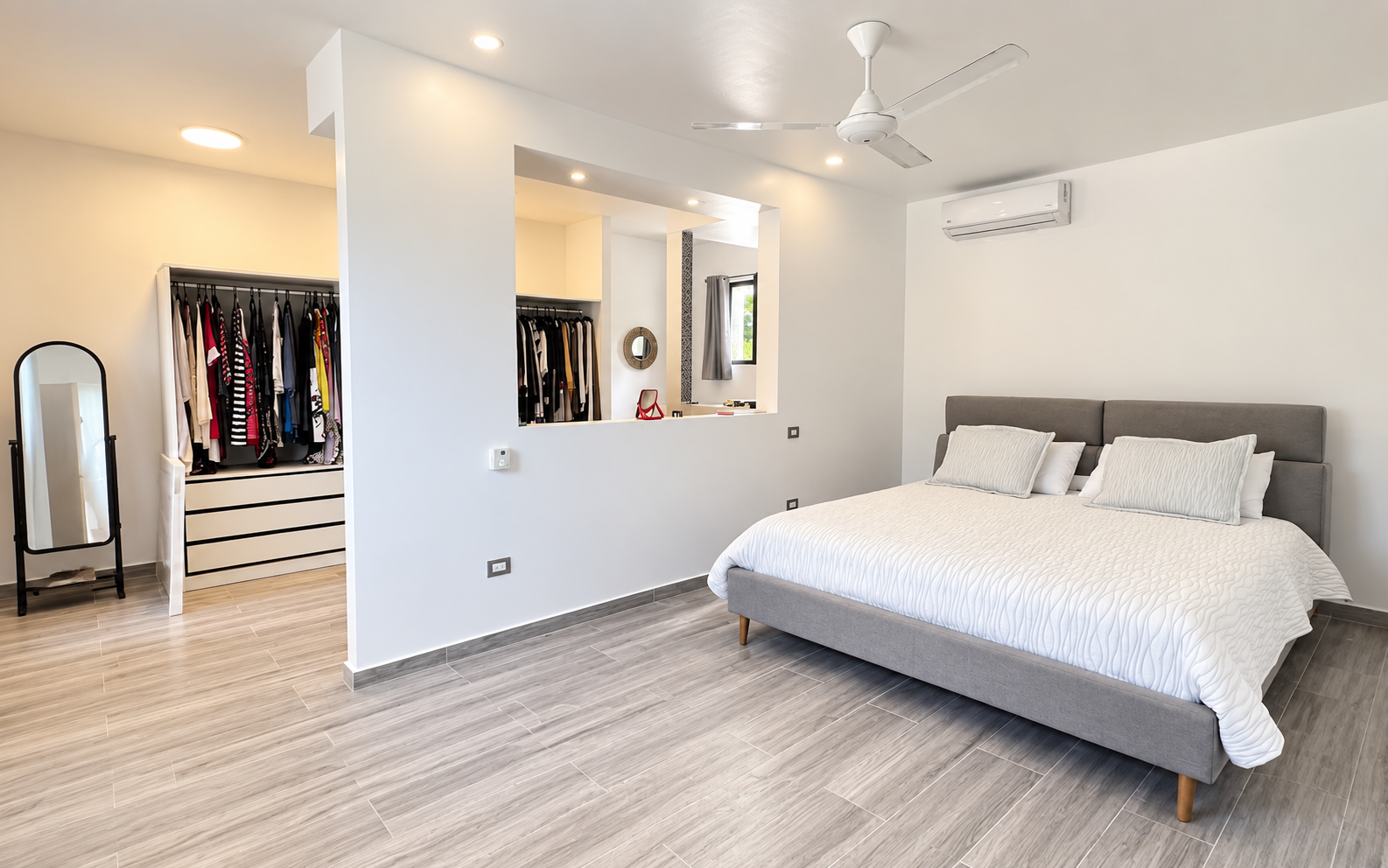 Modern 3-Bedroom Villa in Playa Las Ballenas
