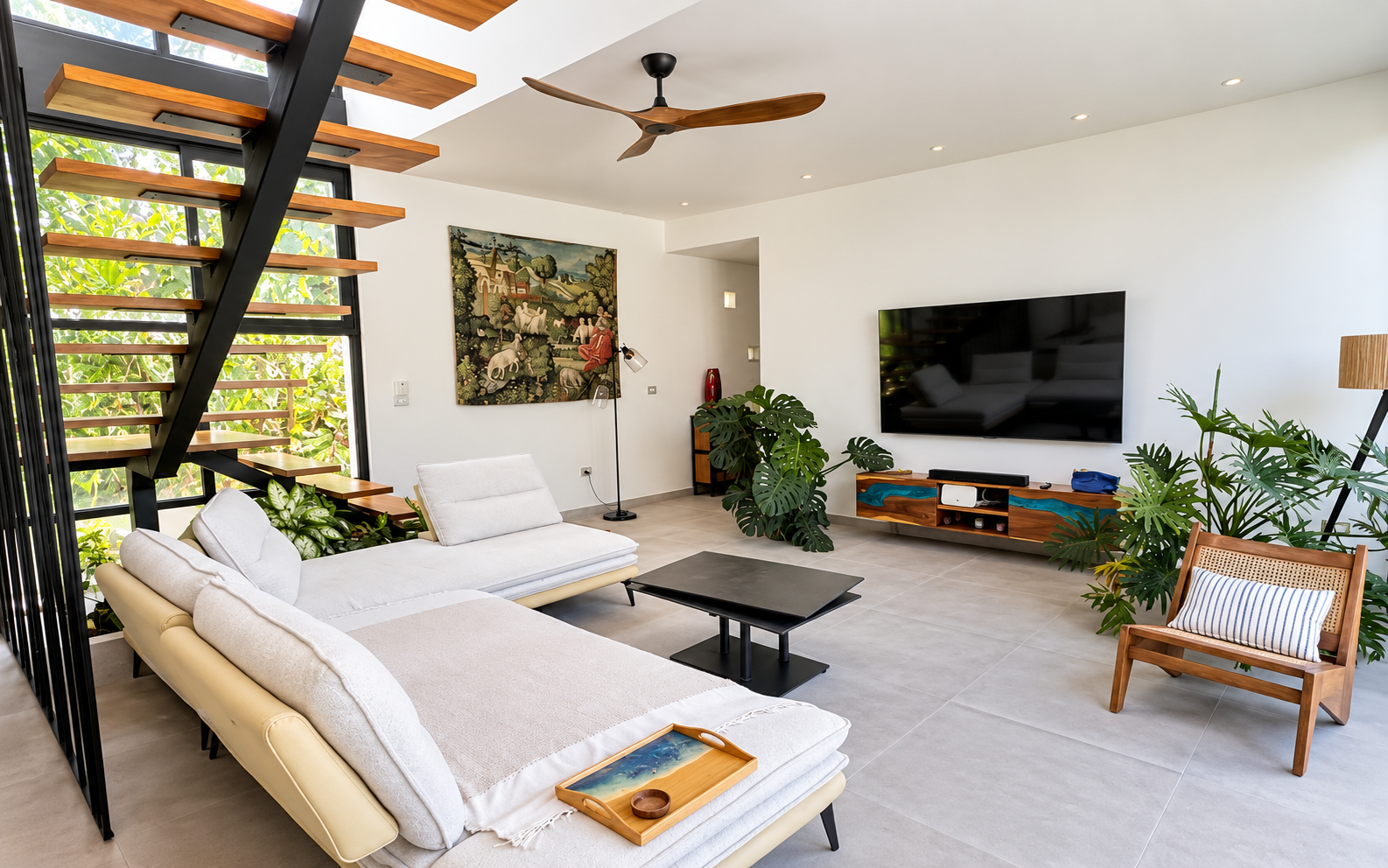 Modern 3-Bedroom Villa in Playa Las Ballenas