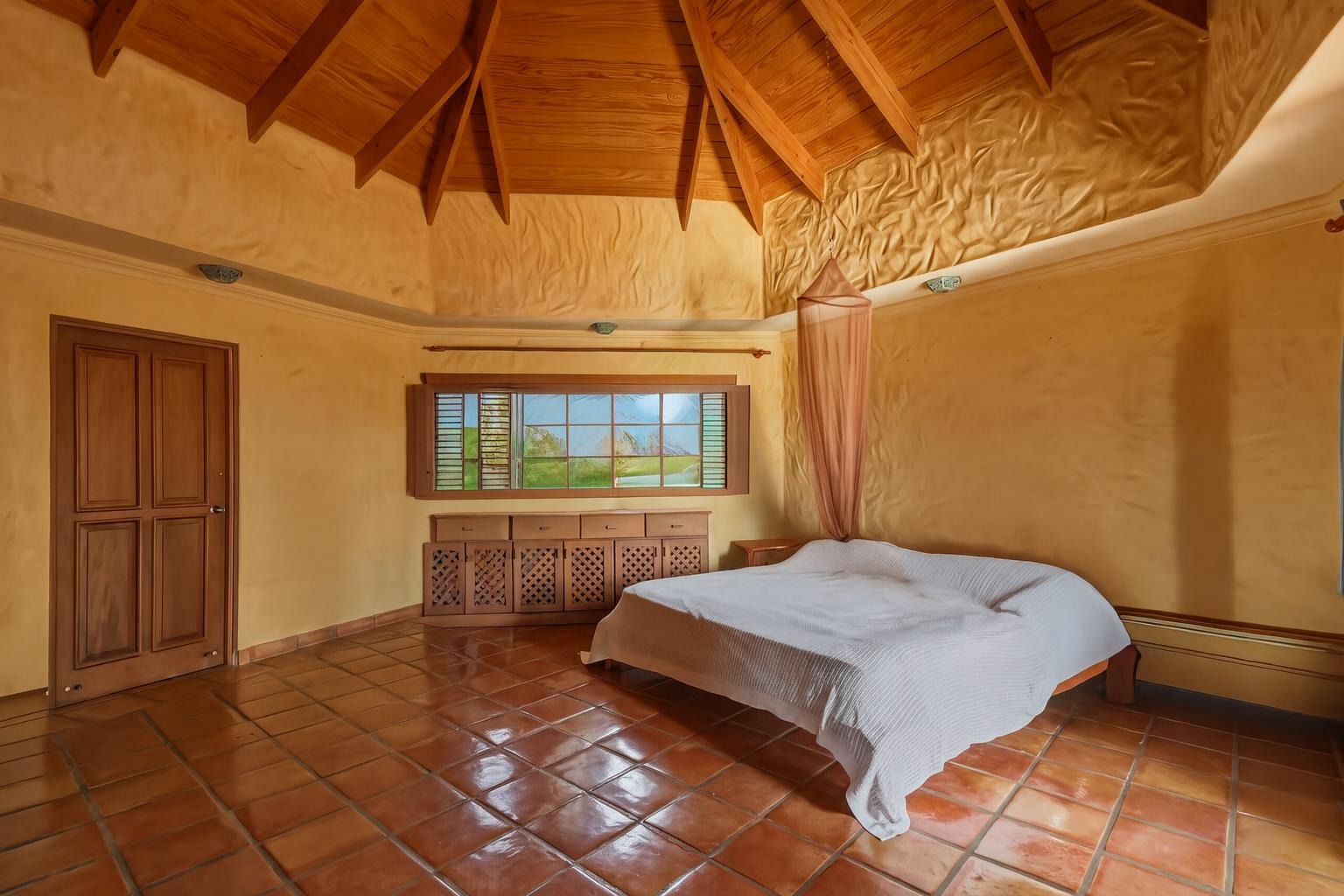 Luxury Mediterranean Living in Sea Horse Ranch 8