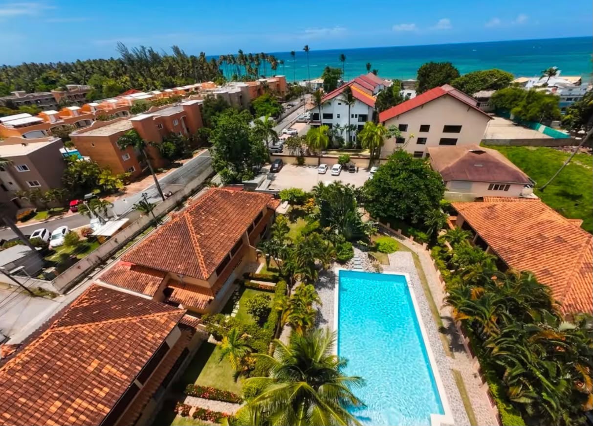 Four-Bedroom Villa Rental in Playa Las Ballenas