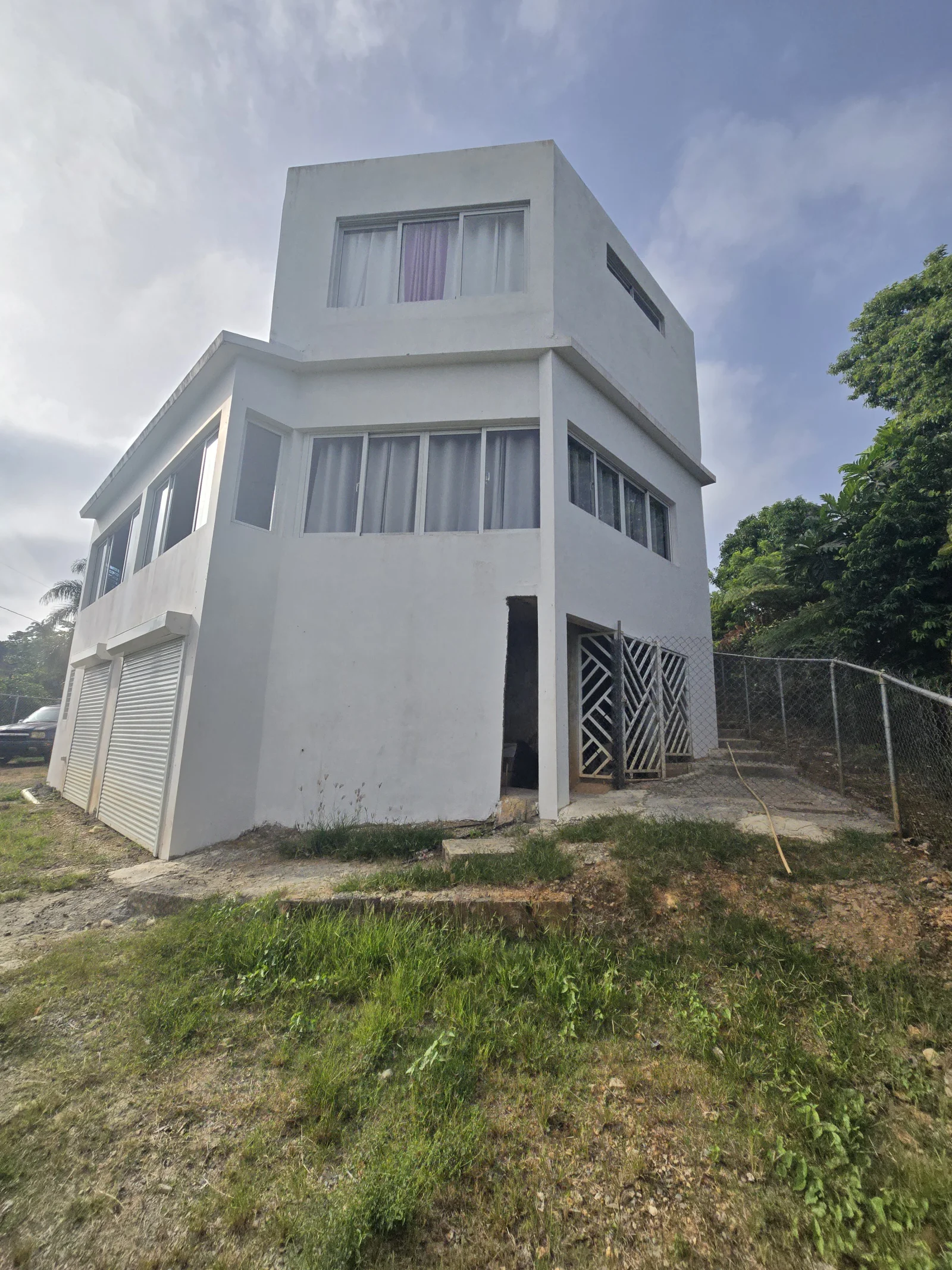 Versatile villa with panoramic ocean views on a mountain outside of Las Terrenas  10