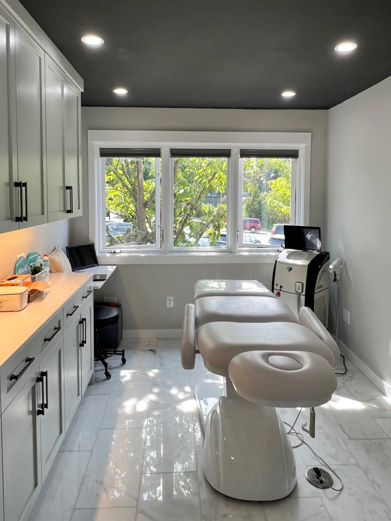 Laser treatment room at Hagen Health and Absolute Aesthetics in Mukilteo, Washington.