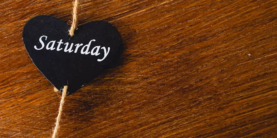 (Almost) everyone else gets married on Saturdays